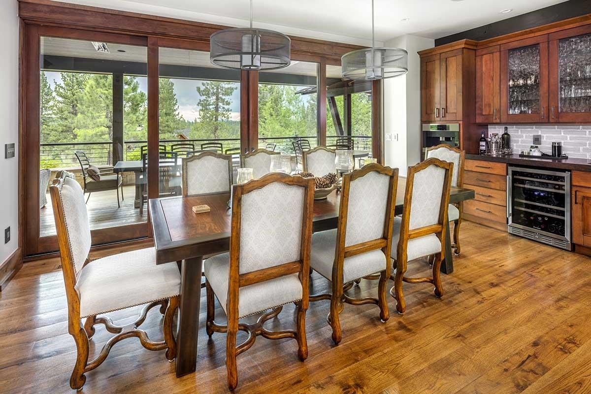 9619 Dunsmuir Way, Truckee, CA, 96161