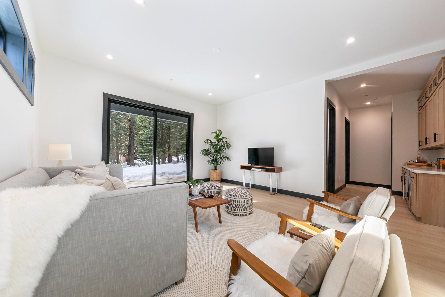 13719 Pathway Avenue, Truckee, CA, 96161