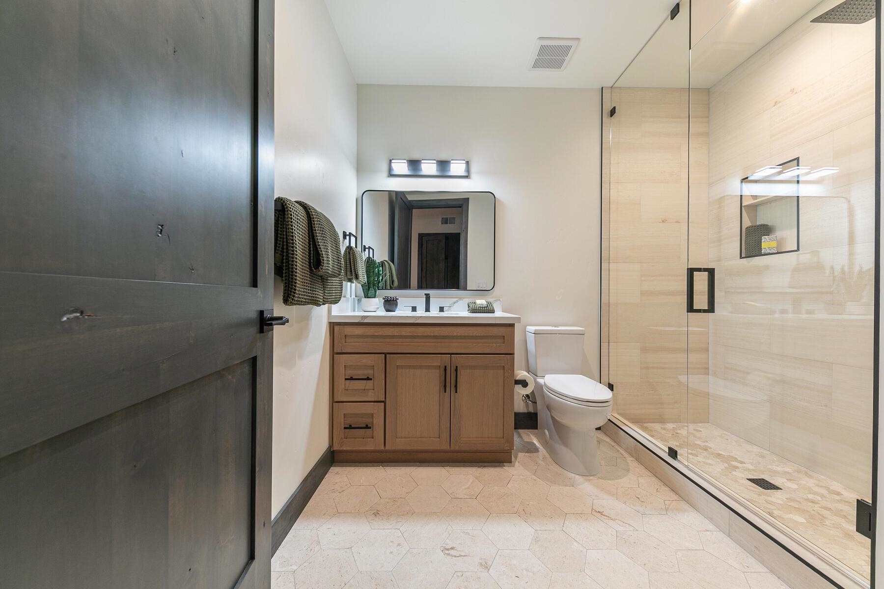 13719 Pathway Avenue, Truckee, CA, 96161