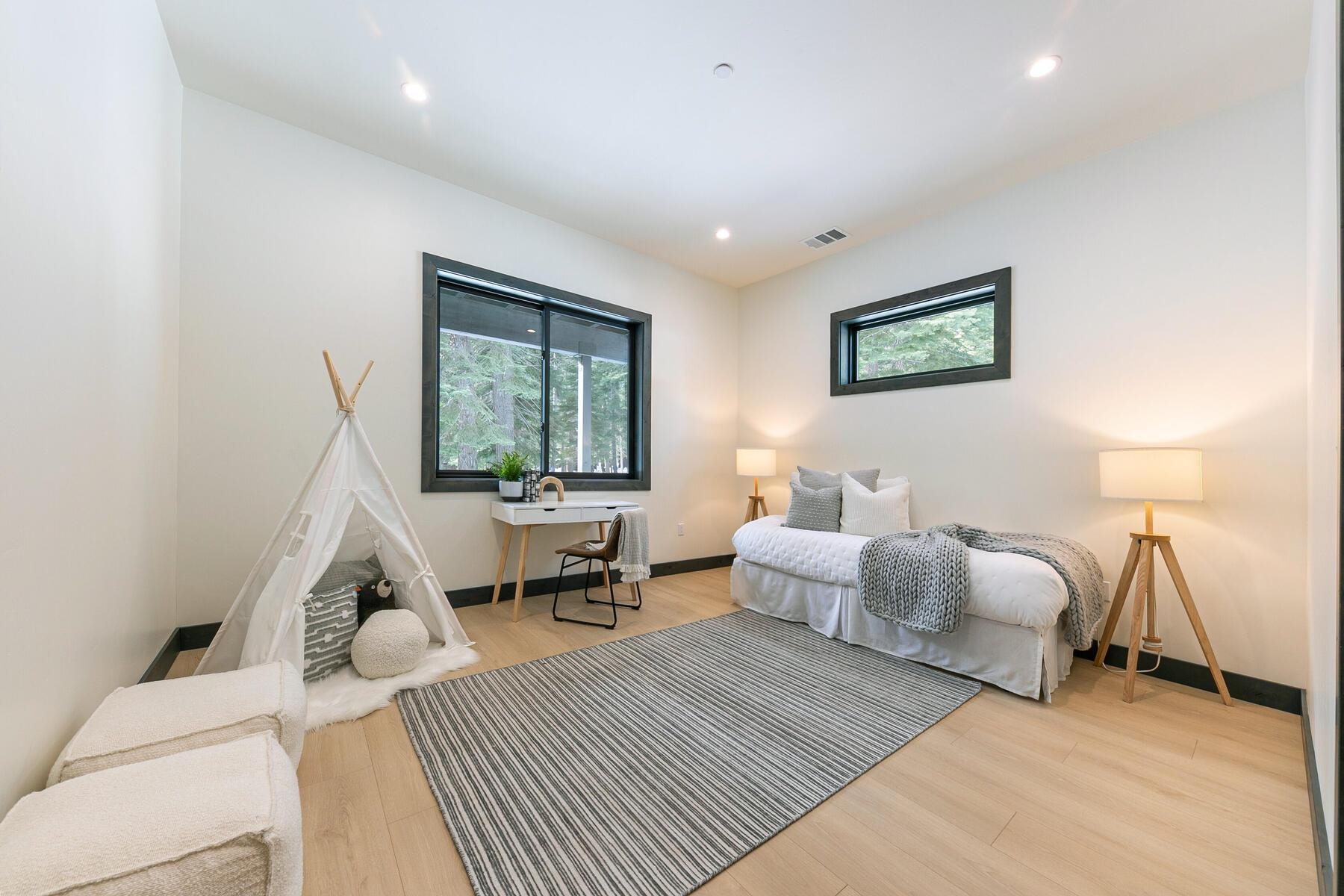 13719 Pathway Avenue, Truckee, CA, 96161