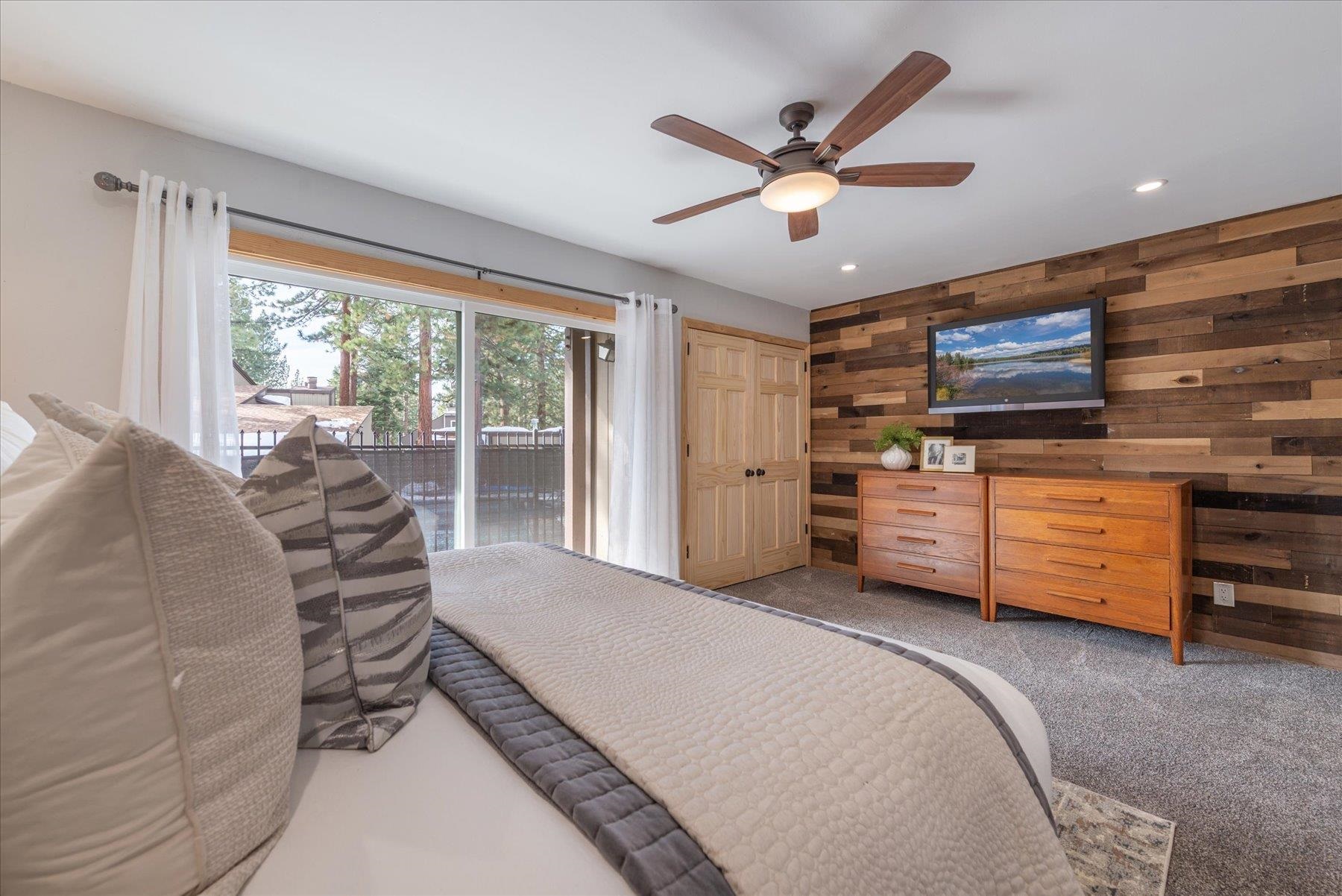 3115 North Lake Boulevard #18