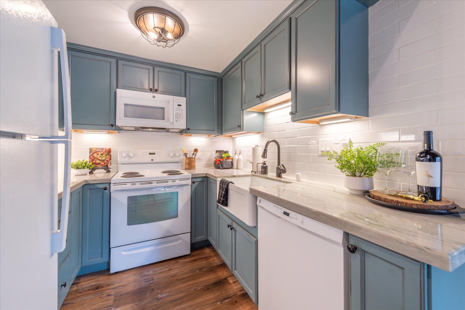 3115 North Lake Boulevard #18