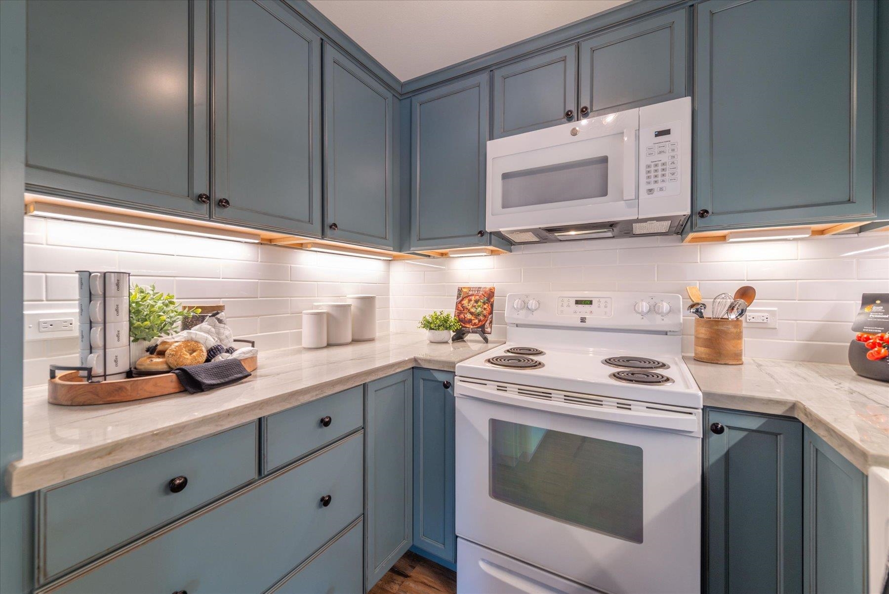 3115 North Lake Boulevard #18