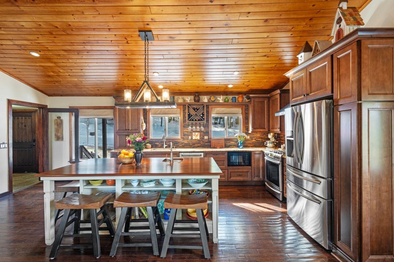 12395 Skislope Way, Truckee, CA, 96160-6620