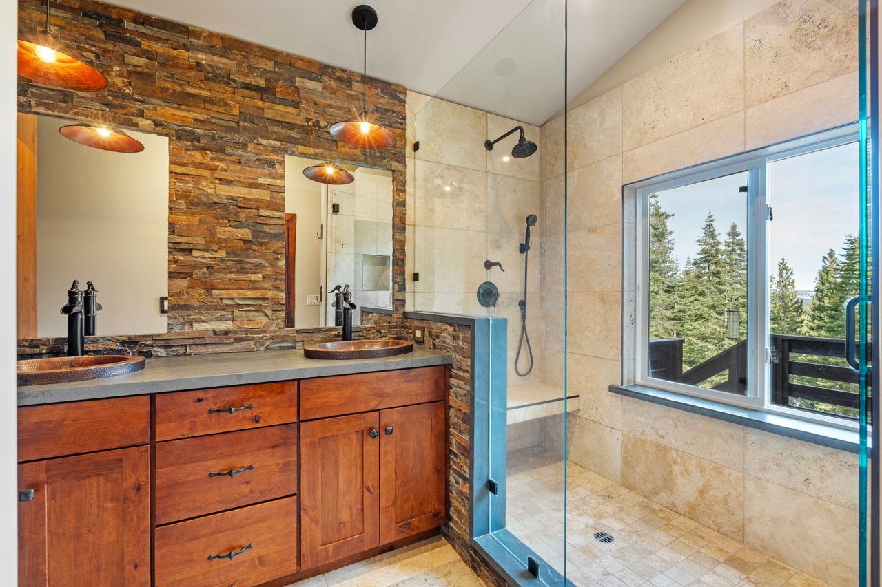 12395 Skislope Way, Truckee, CA, 96160-6620