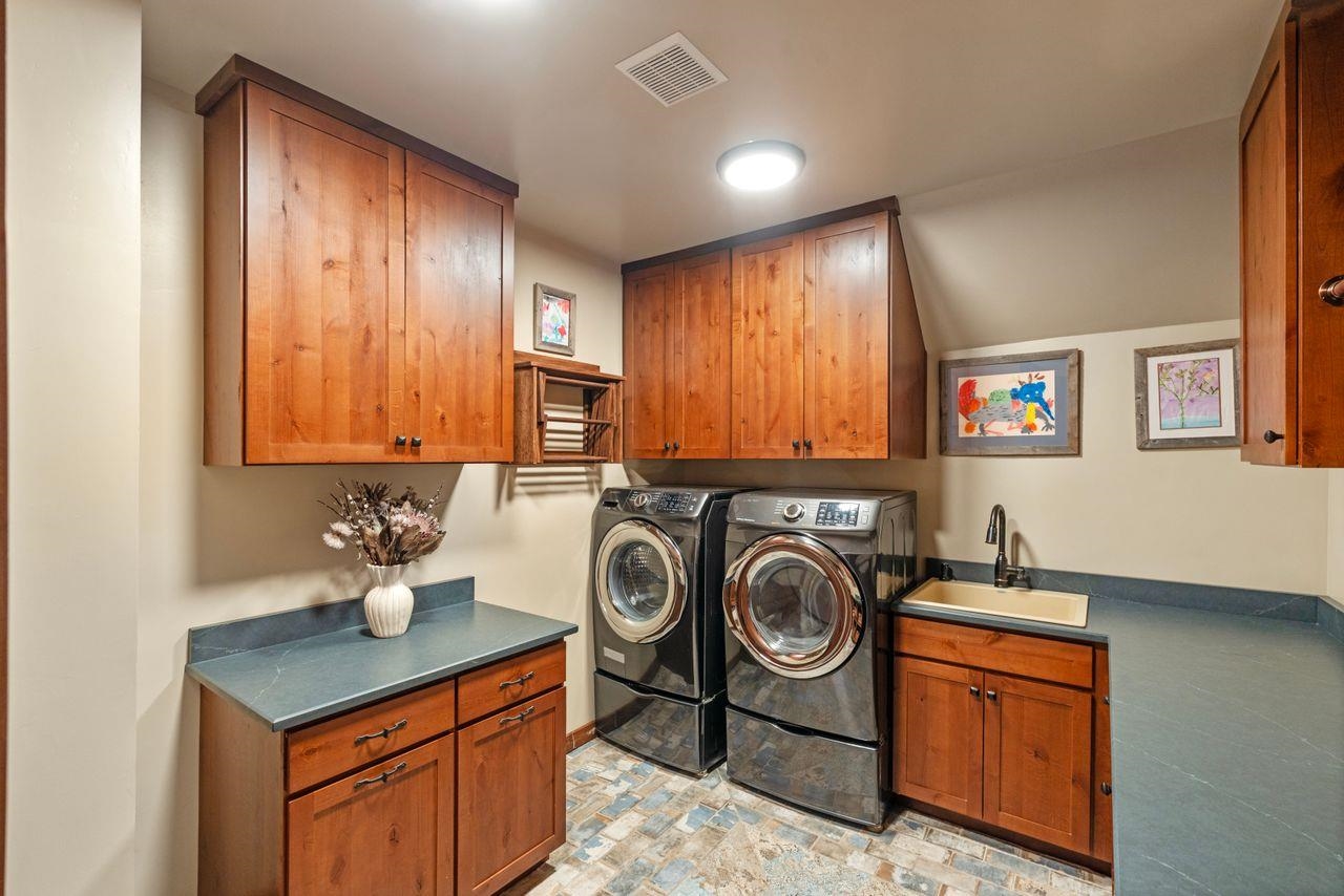 12395 Skislope Way, Truckee, CA, 96160-6620