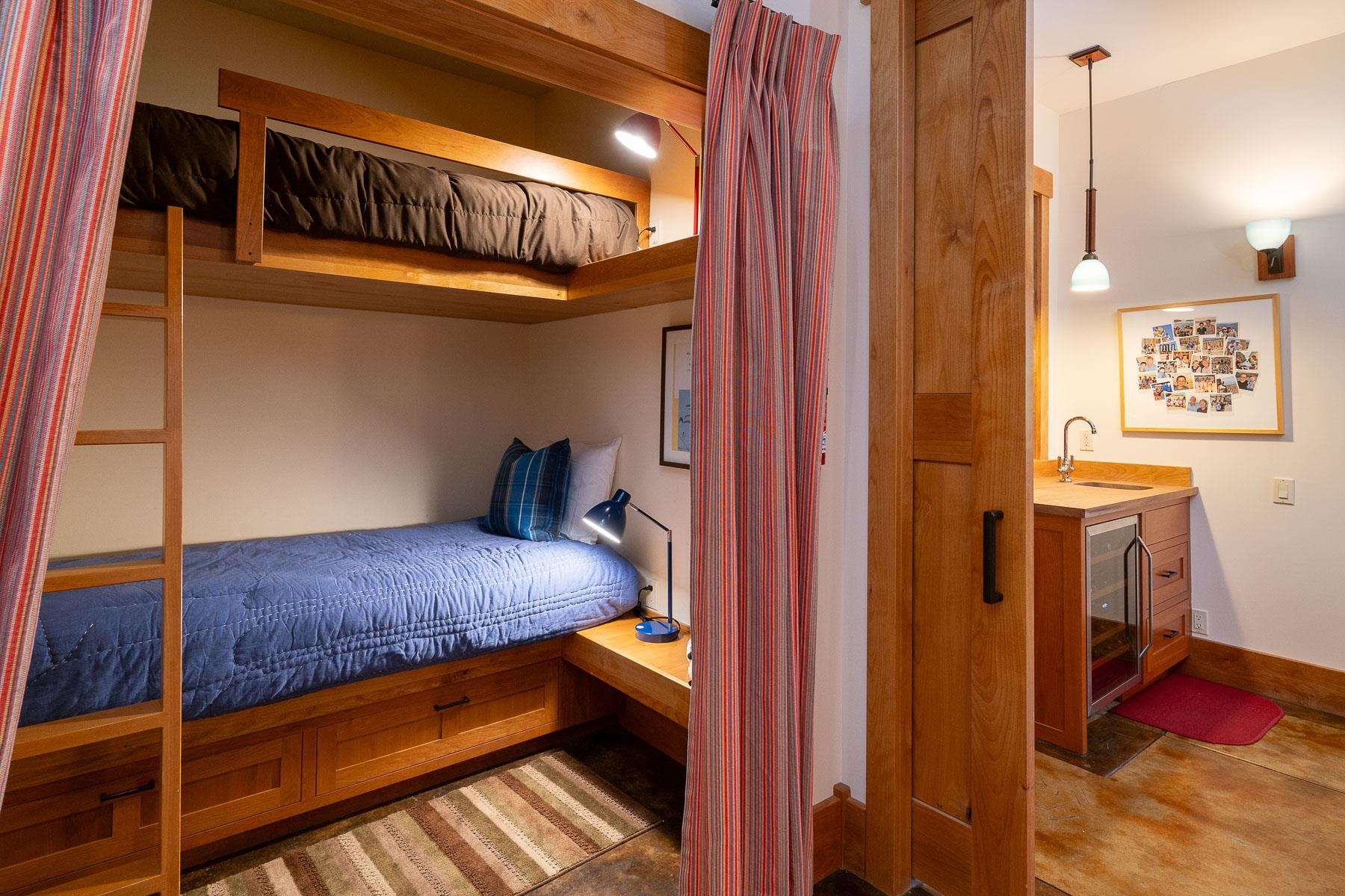 2526 Summit Place, Truckee, CA, 96161