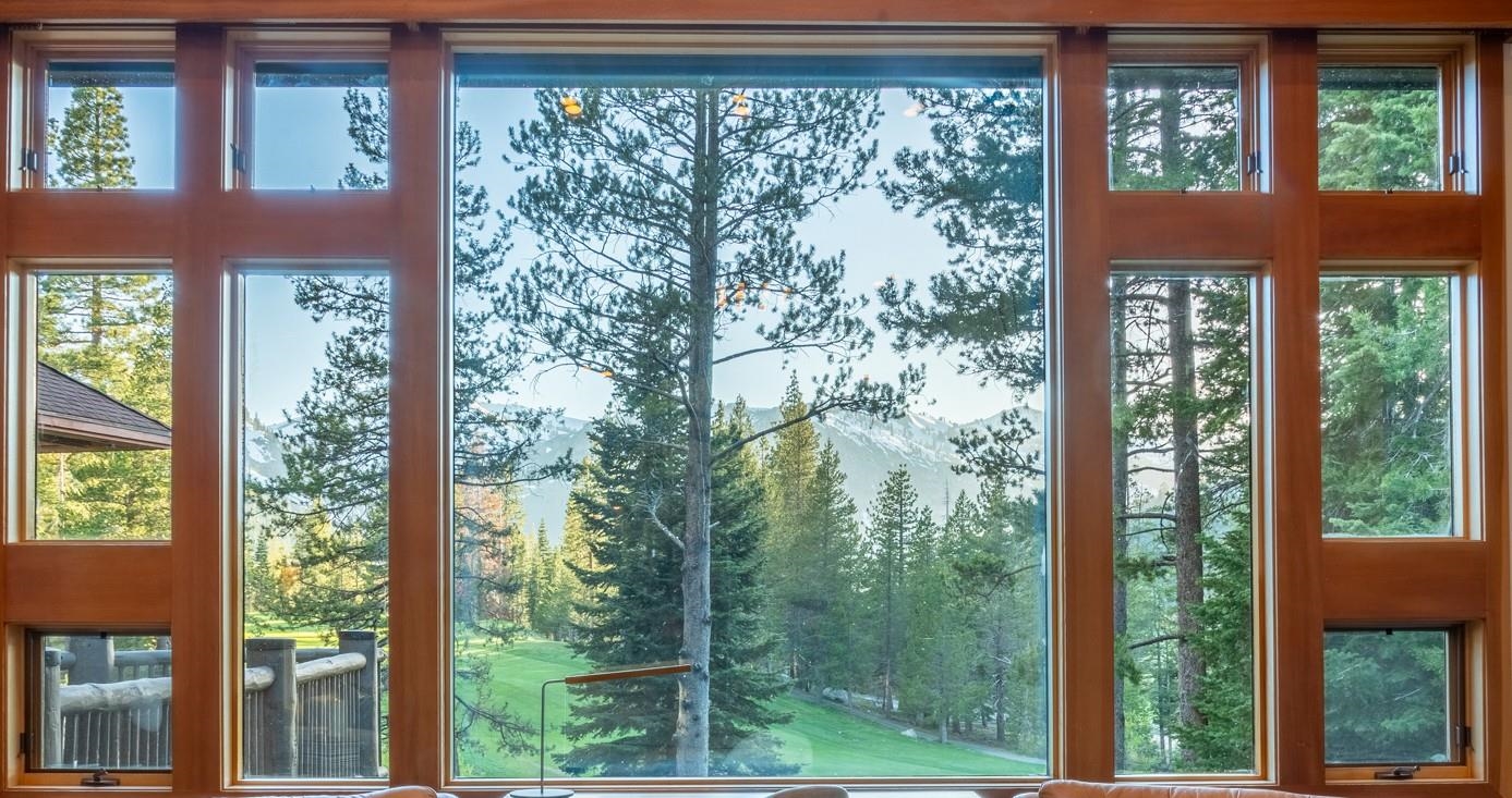 3058 Mountain Links Way