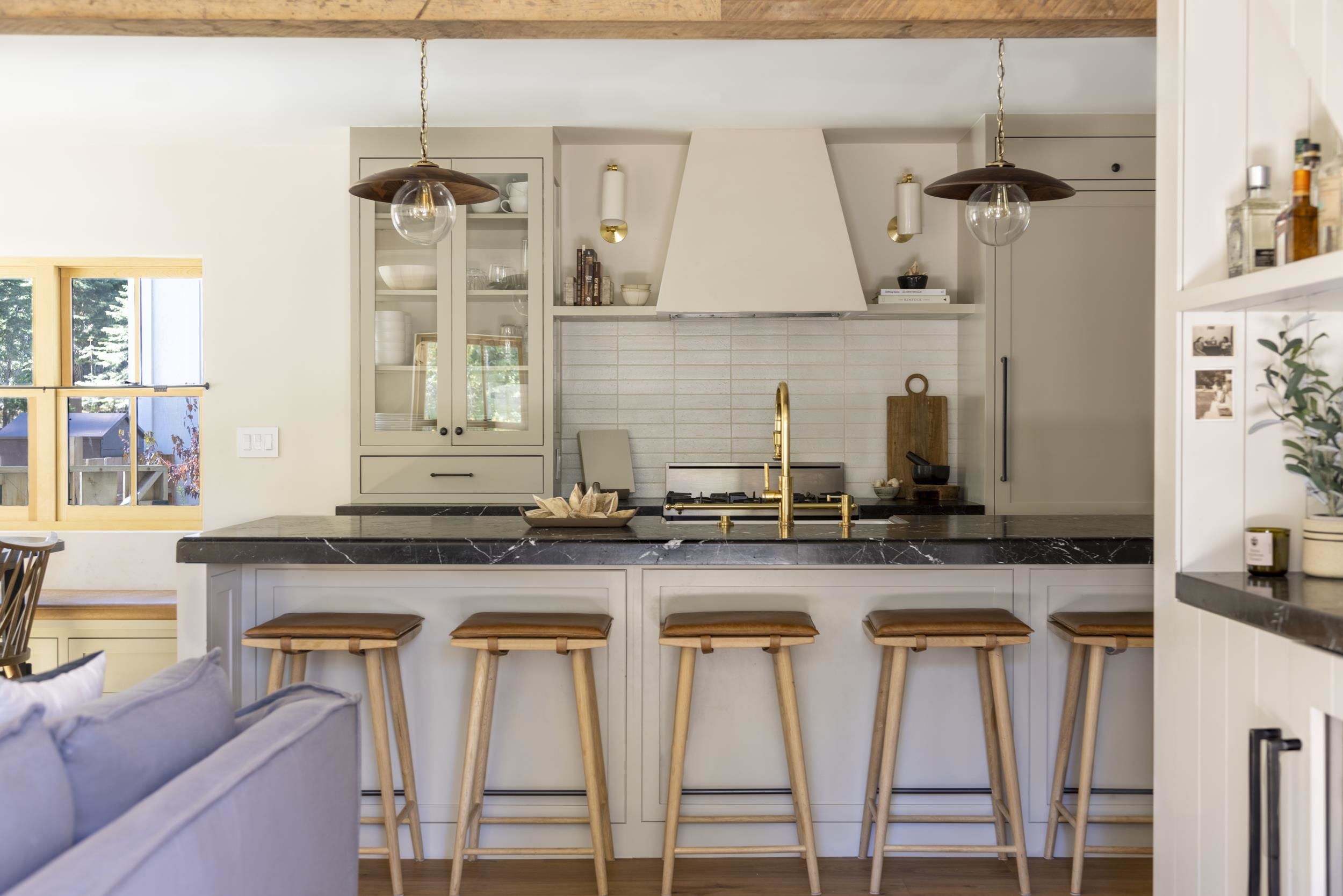 2045 West Lake Boulevard