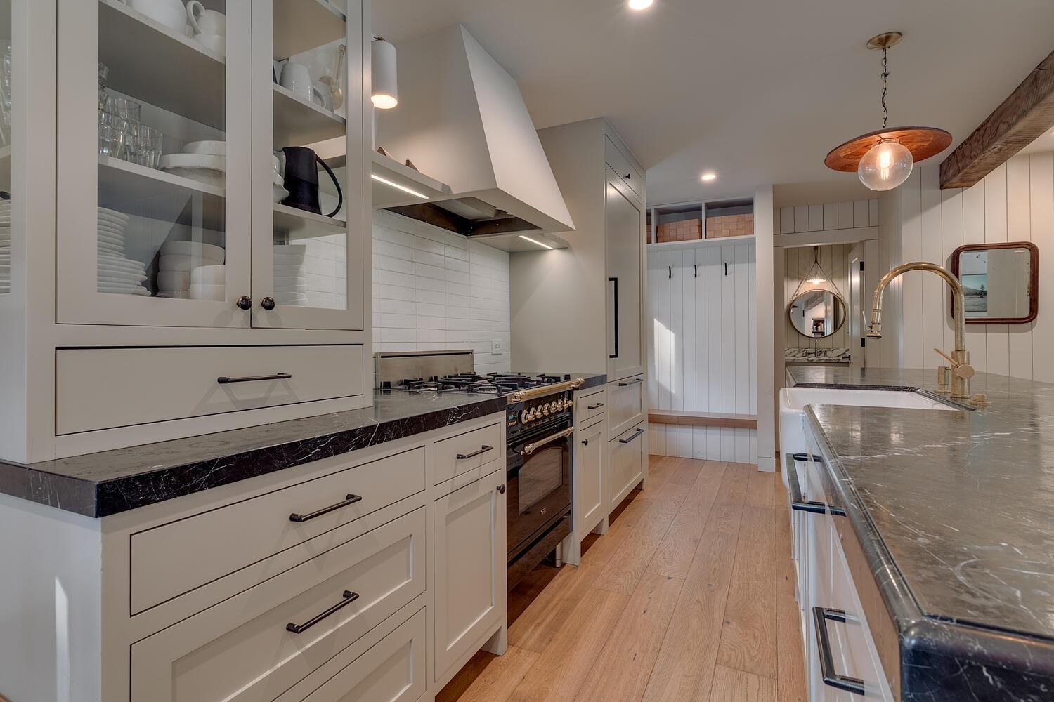 2045 West Lake Boulevard