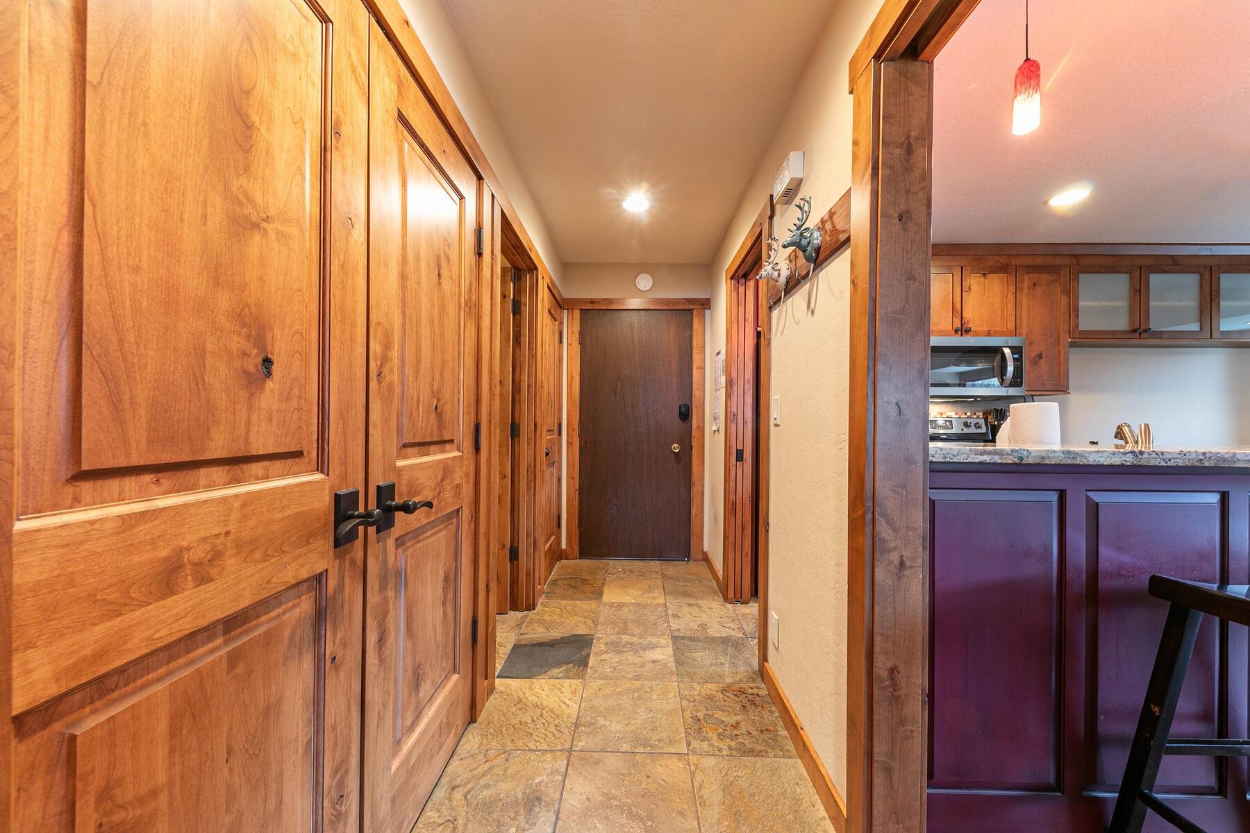 420 Shirley Canyon Road UNIT 34, Olympic Valley, CA, 96146-0000