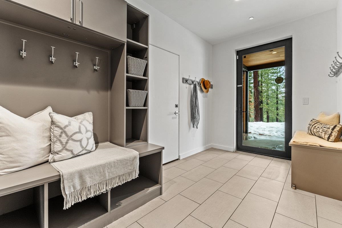 19140 Glades Place, Truckee, CA, 96161