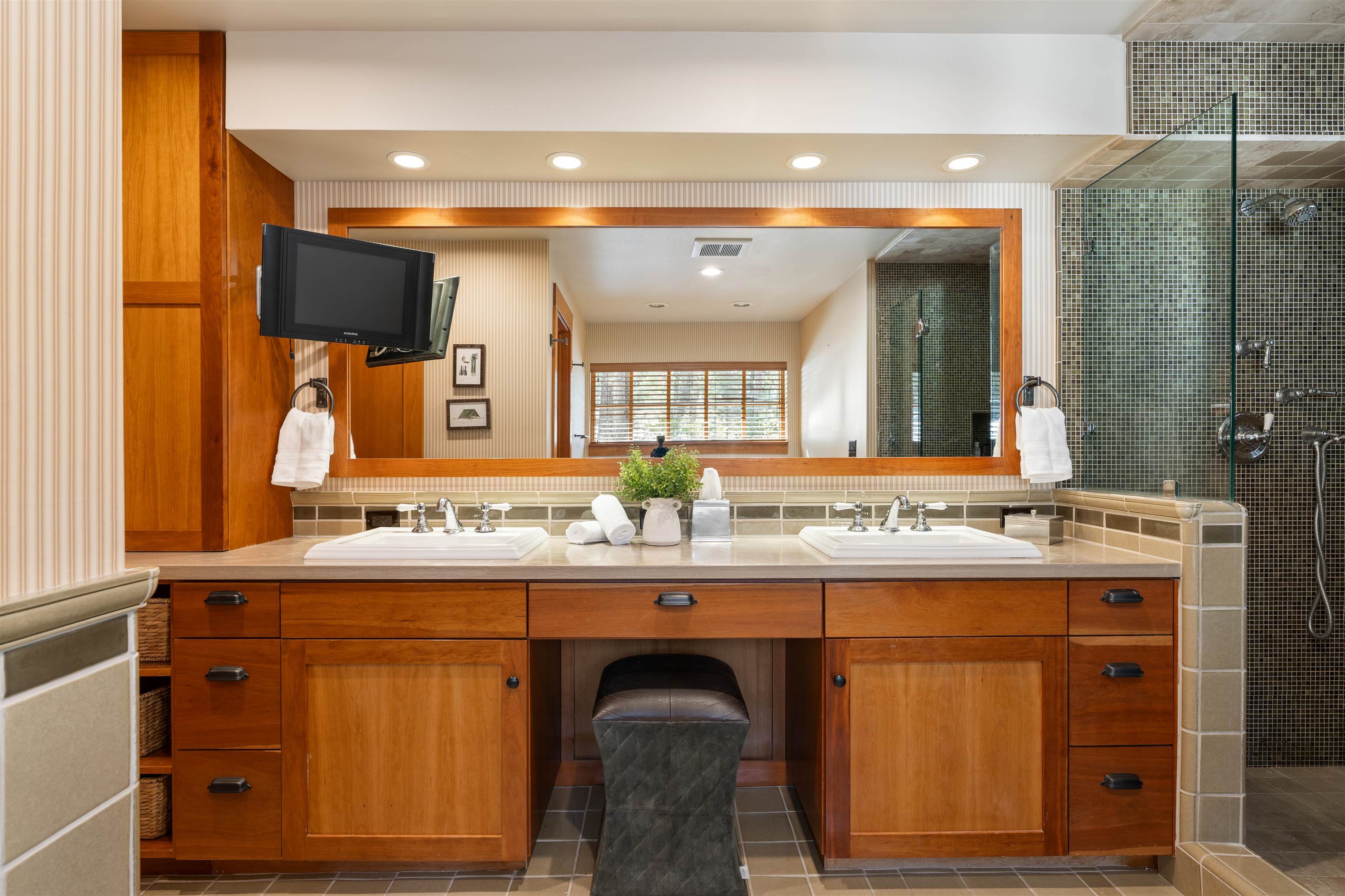 100 Bob Watson, Truckee, CA, 96161