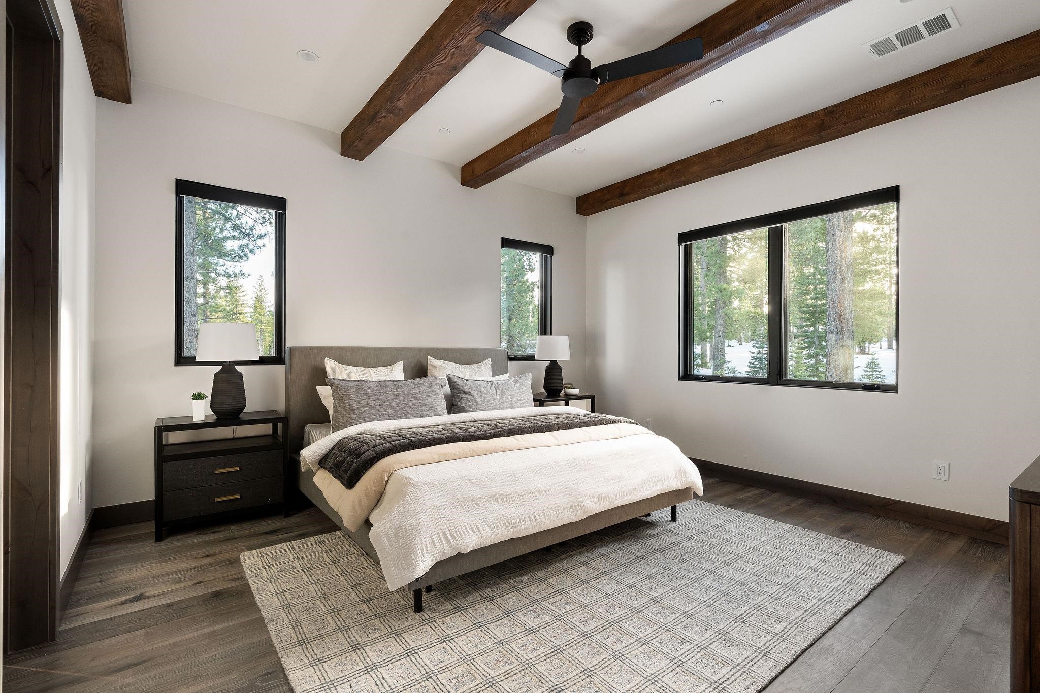 9400 Heartwood Drive, Truckee, CA, 96161-5208