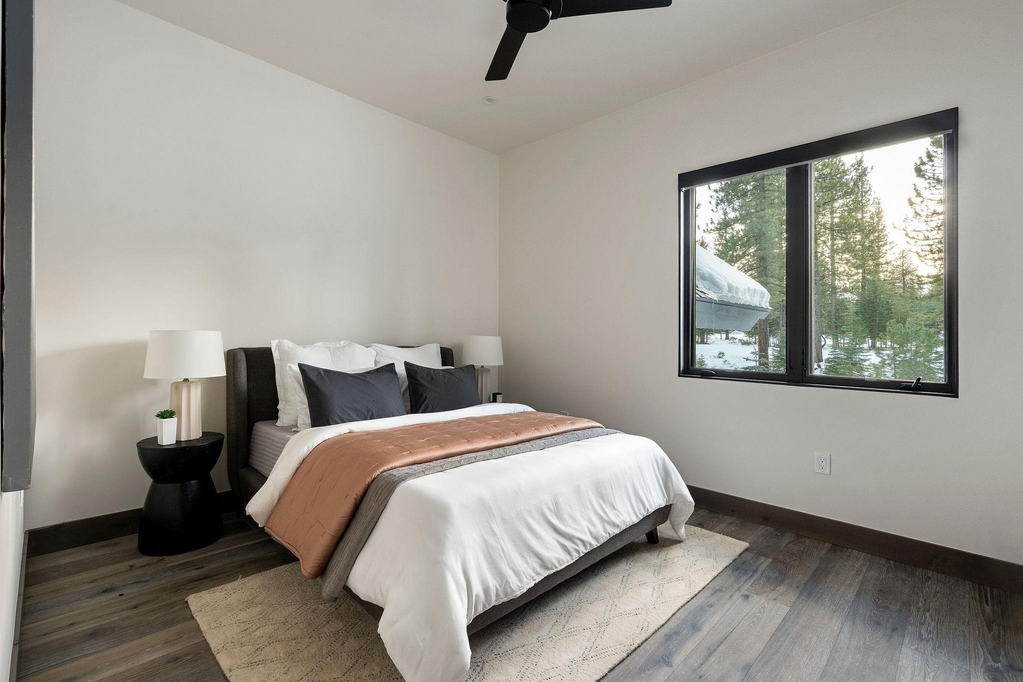 9400 Heartwood Drive, Truckee, CA, 96161-5208