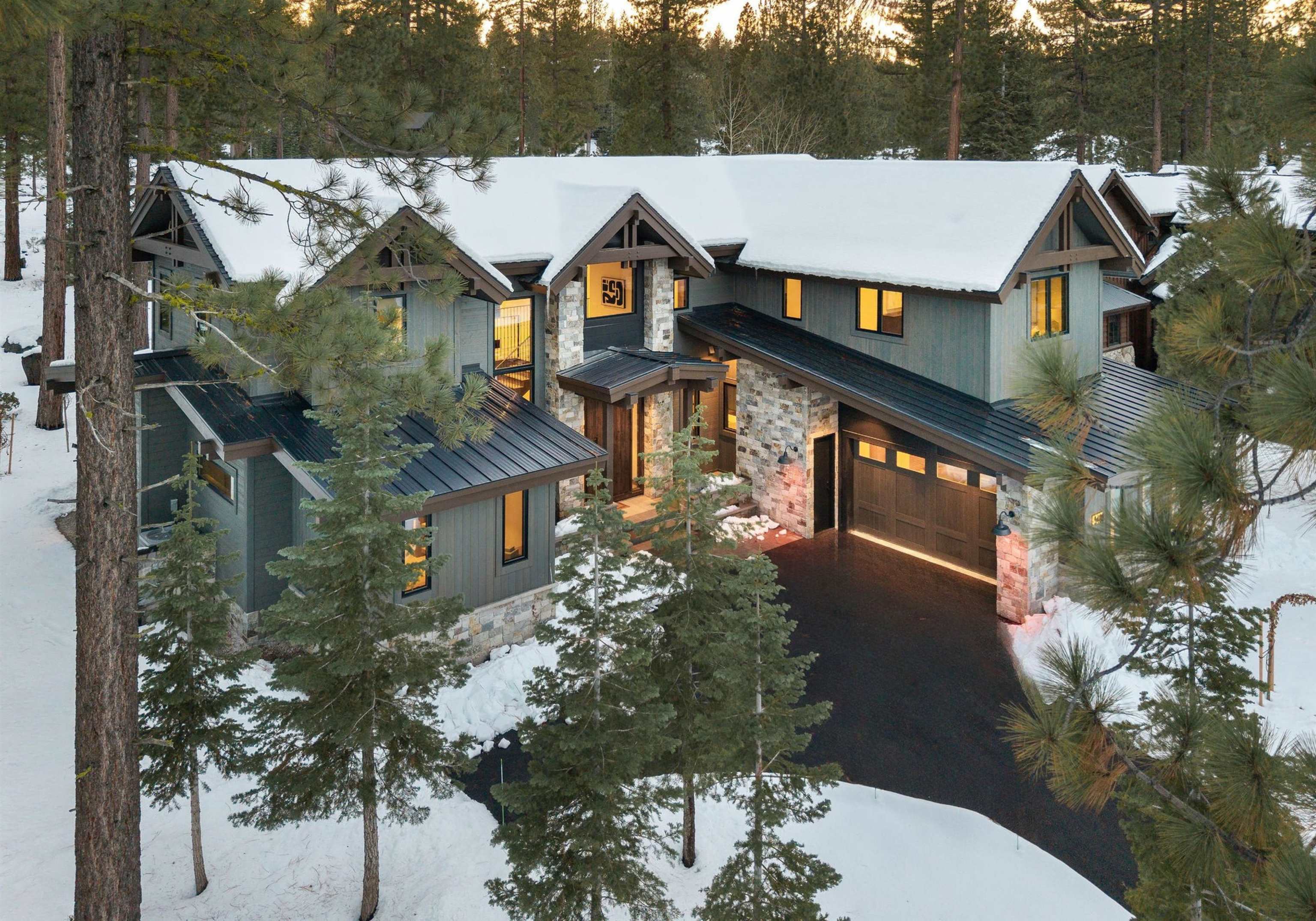 9400 Heartwood Drive, Truckee, CA, 96161-5208