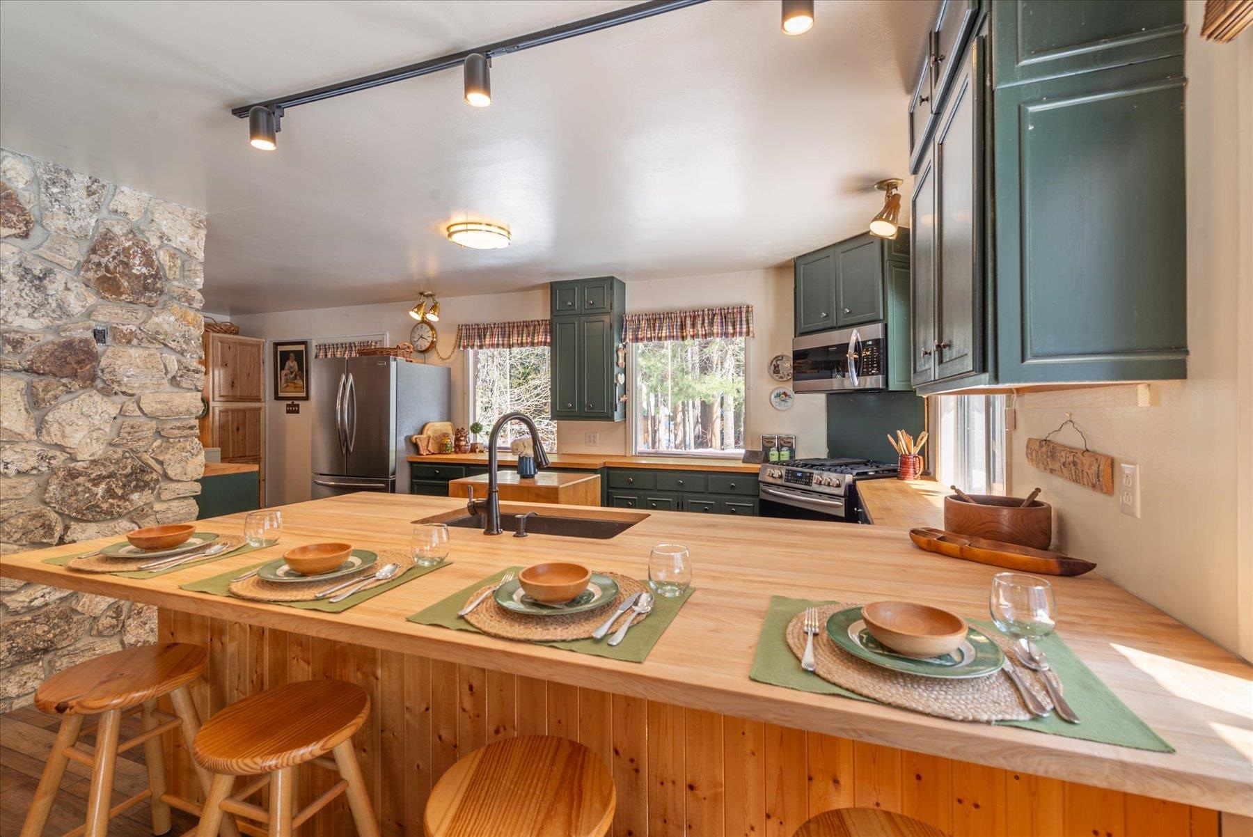 15609 Cottonwood Street, Truckee, CA, 96161