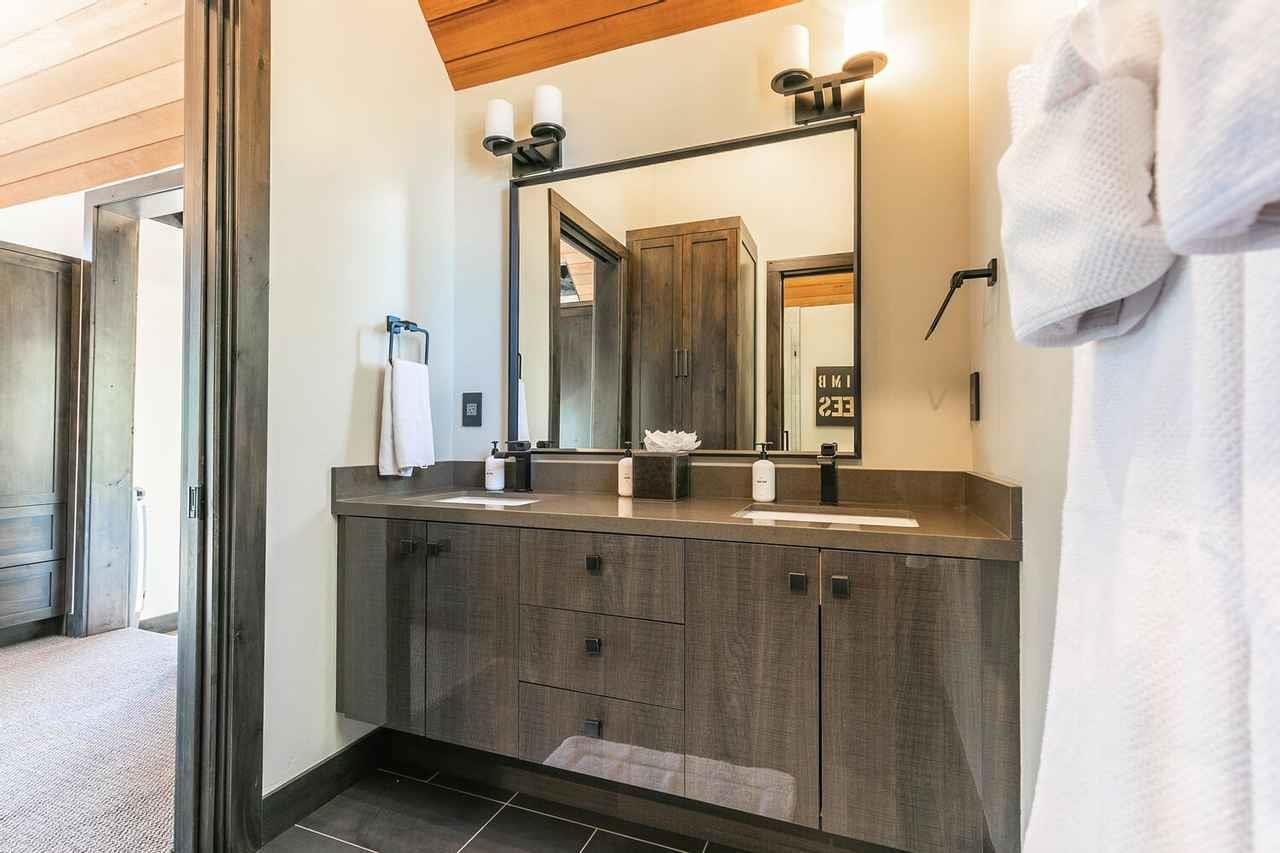 7770 Lahontan Drive, Truckee, CA, 96161