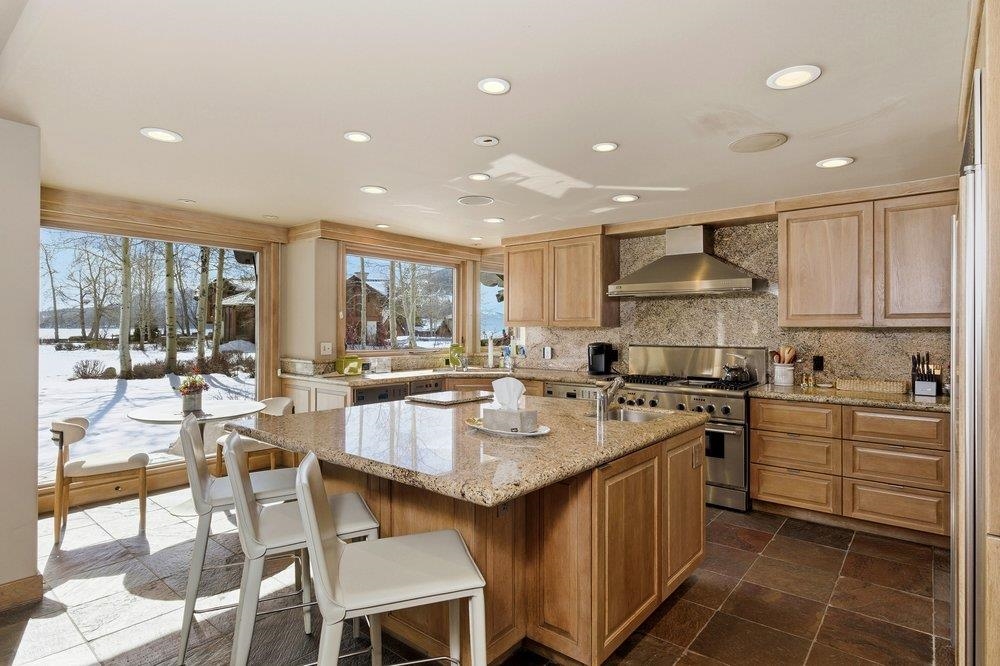 4000 West Lake Boulevard #17