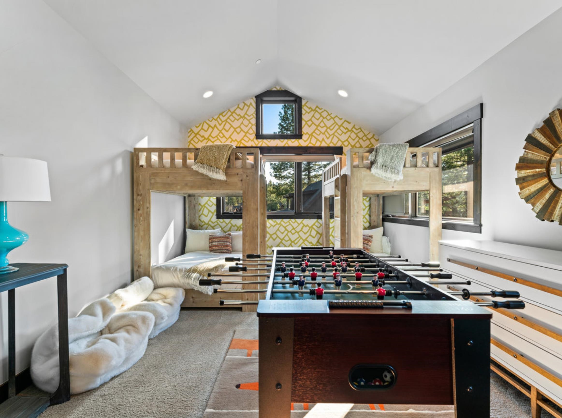 9098 Heartwood Drive, Truckee, CA, 96161