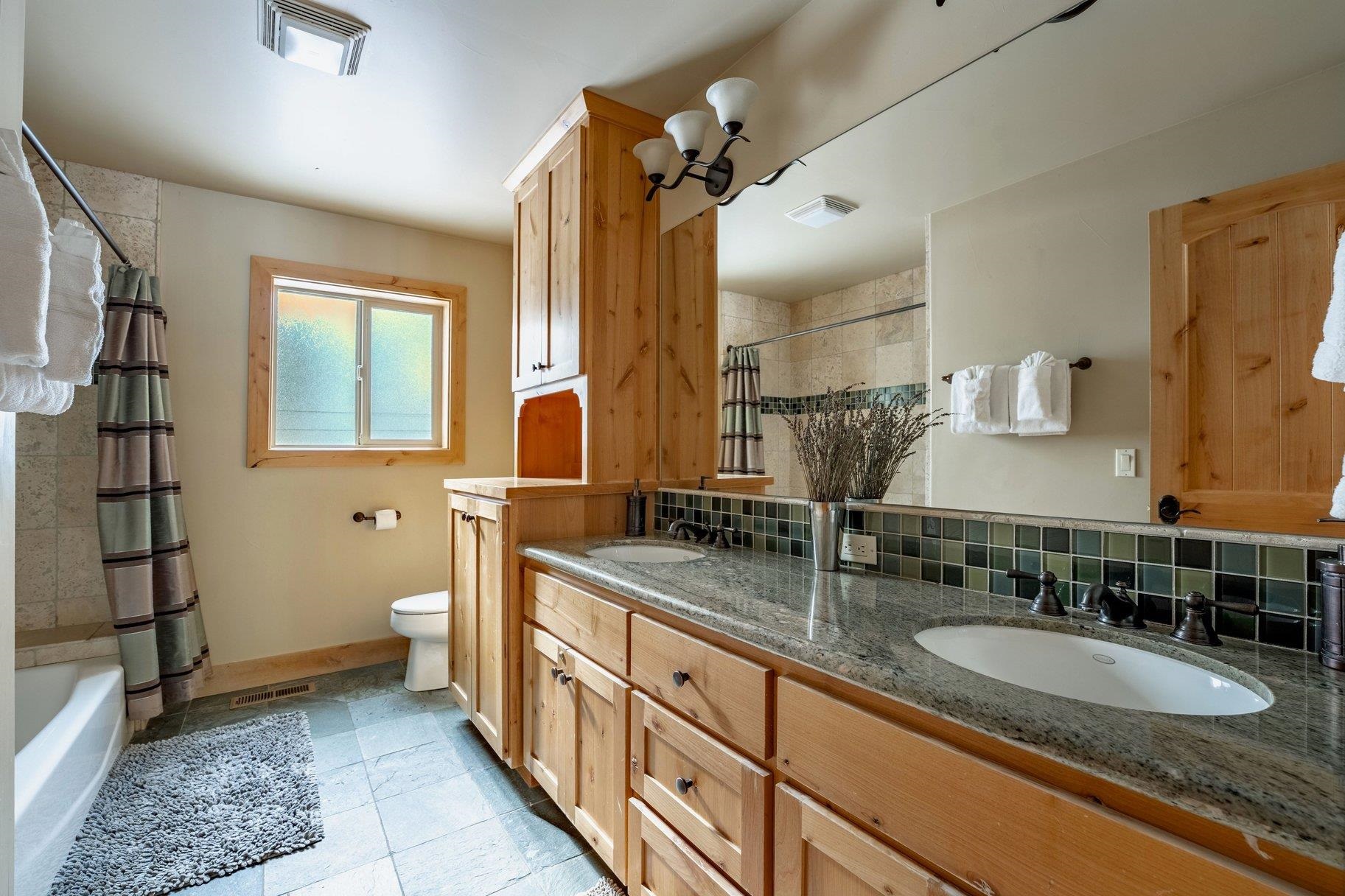 7282 9th Avenue, Tahoma, CA, 96142-111