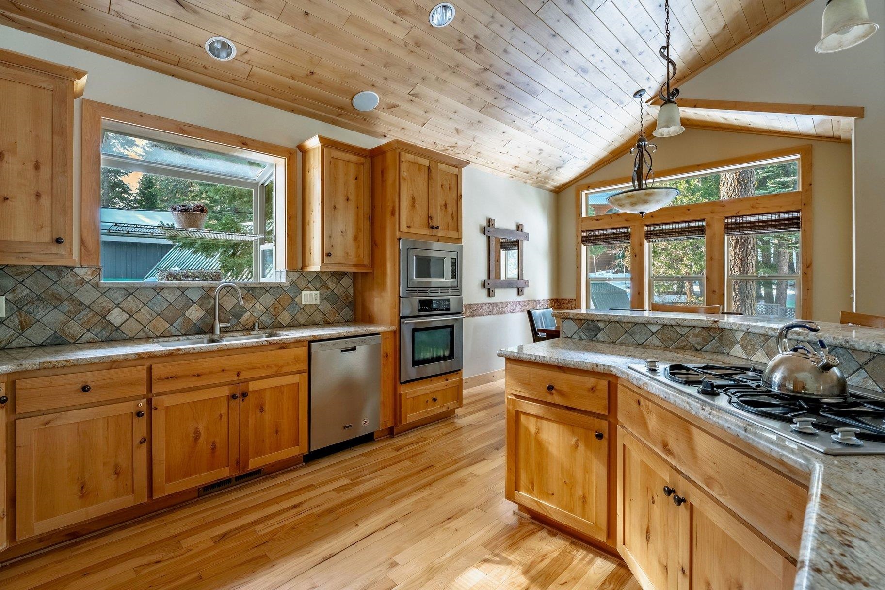 7282 9th Avenue, Tahoma, CA, 96142-111