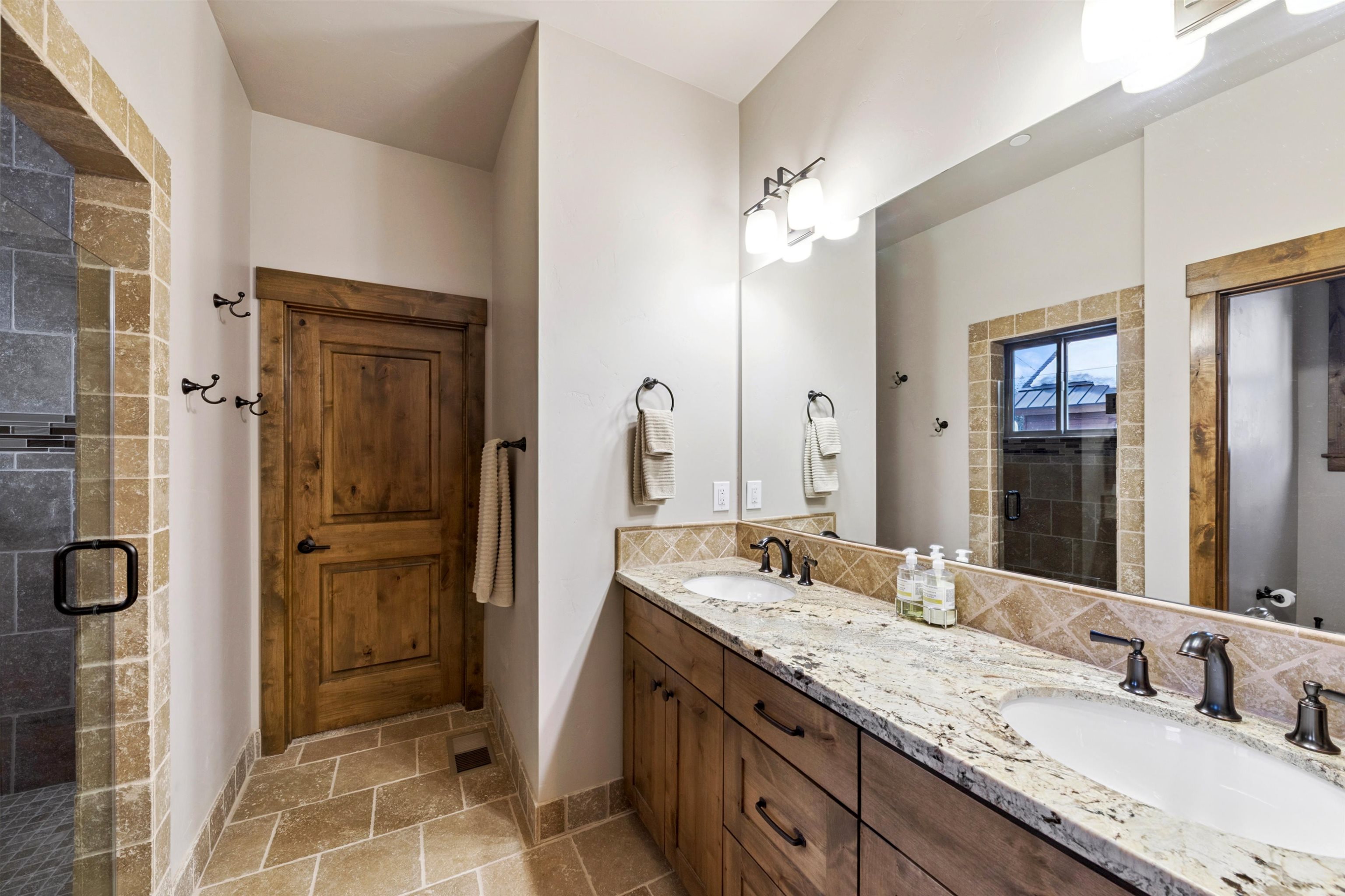 10935 Skislope Way, Truckee, CA, 96161