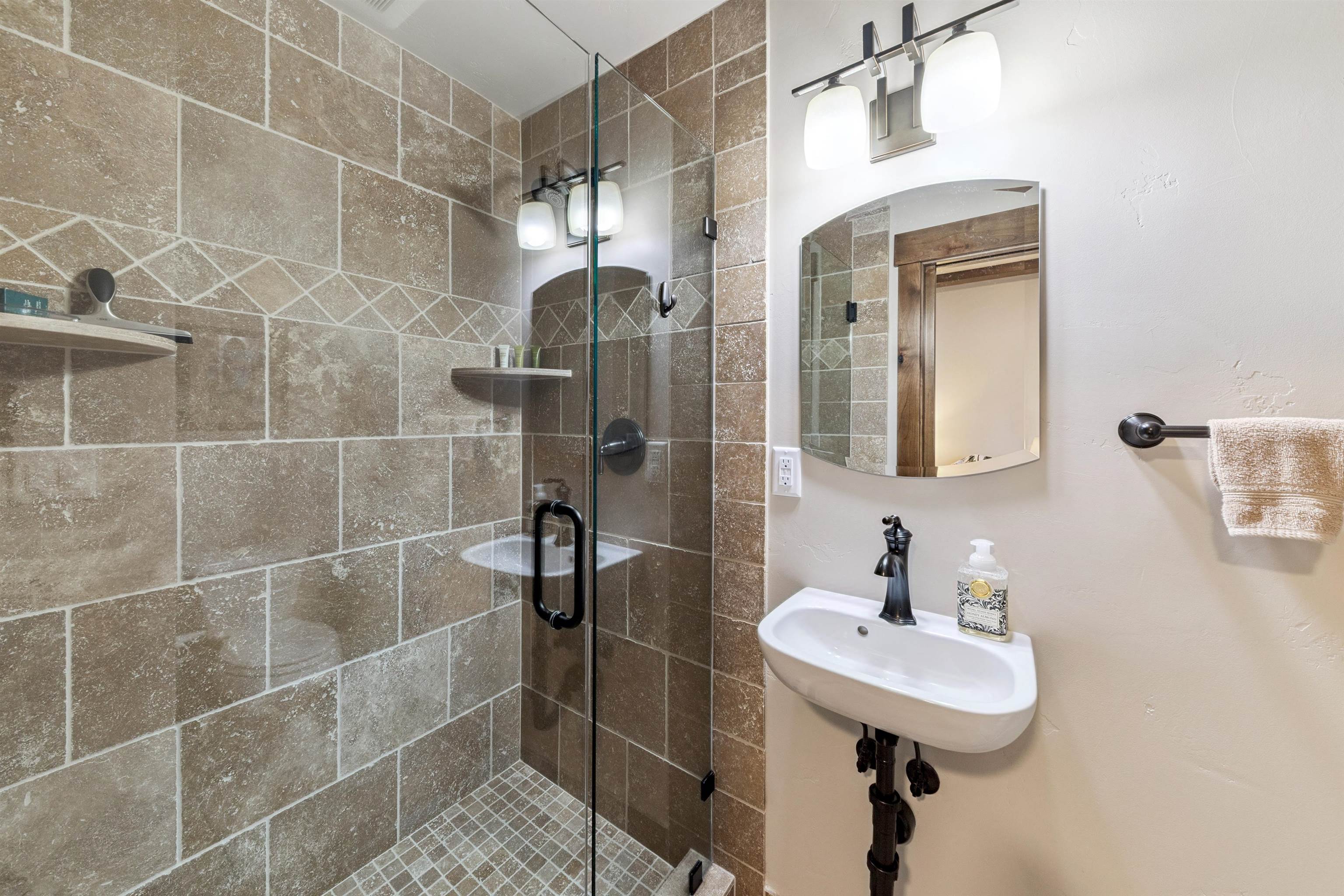 10935 Skislope Way, Truckee, CA, 96161