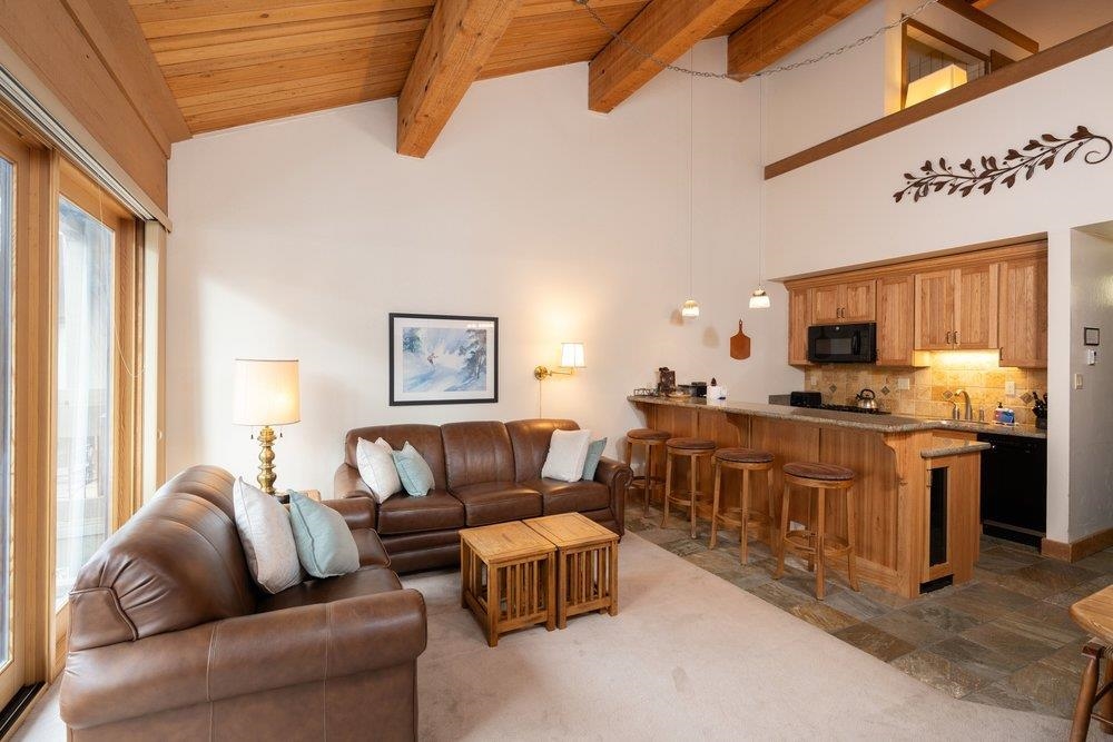 2000 North Village Drive #316