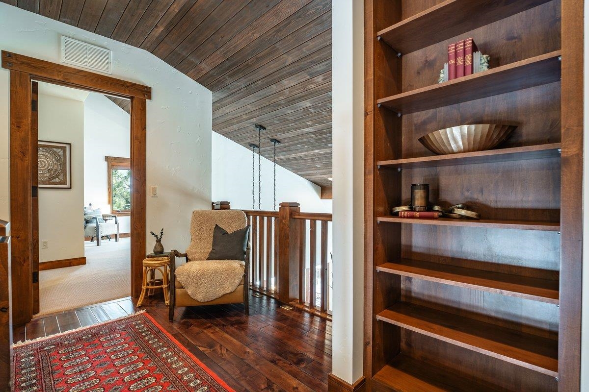 7401 Larkspur Lane, Truckee, CA, 96161