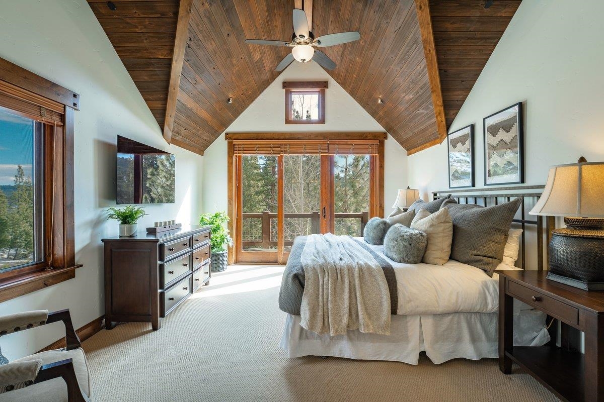 7401 Larkspur Lane, Truckee, CA, 96161