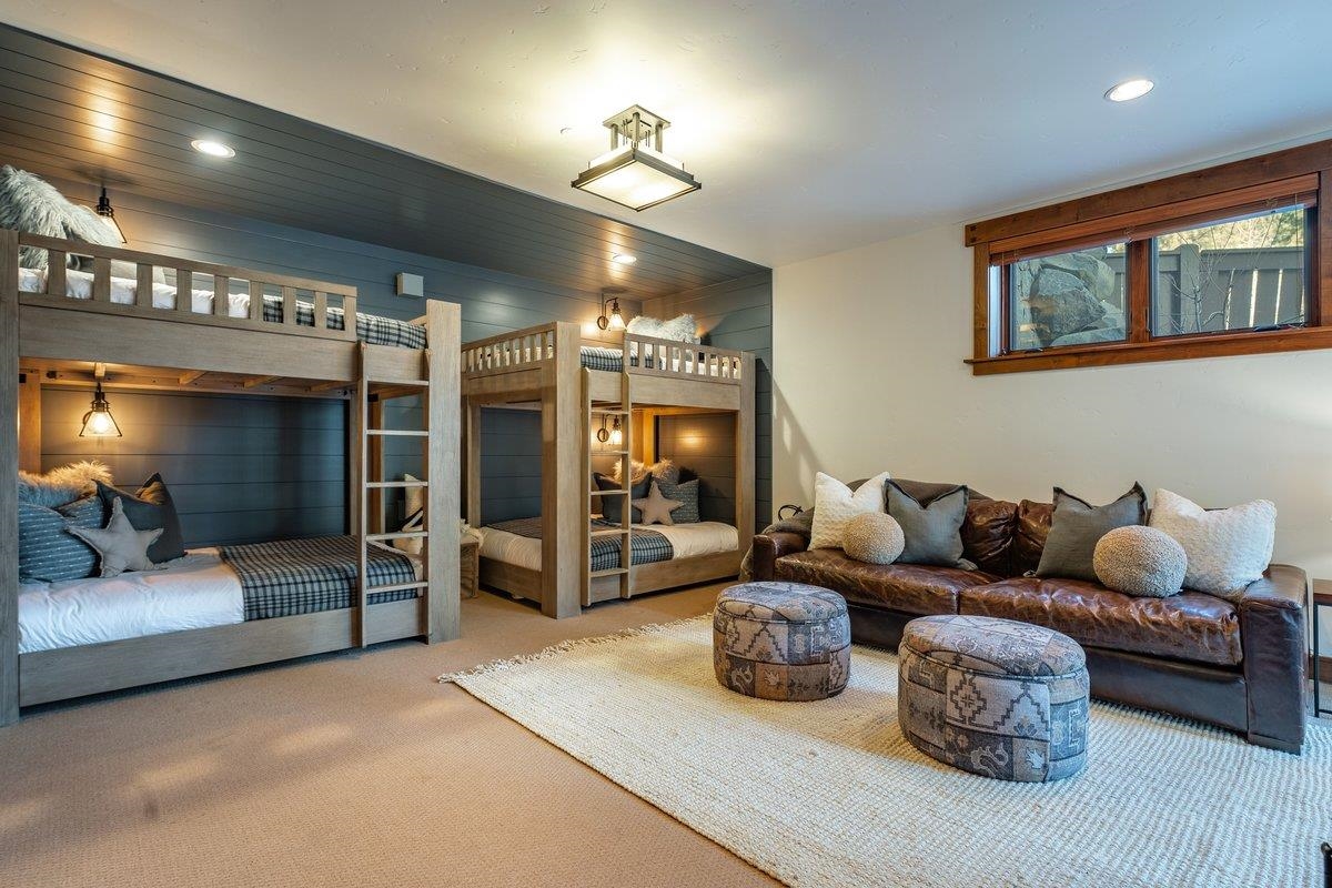 7401 Larkspur Lane, Truckee, CA, 96161