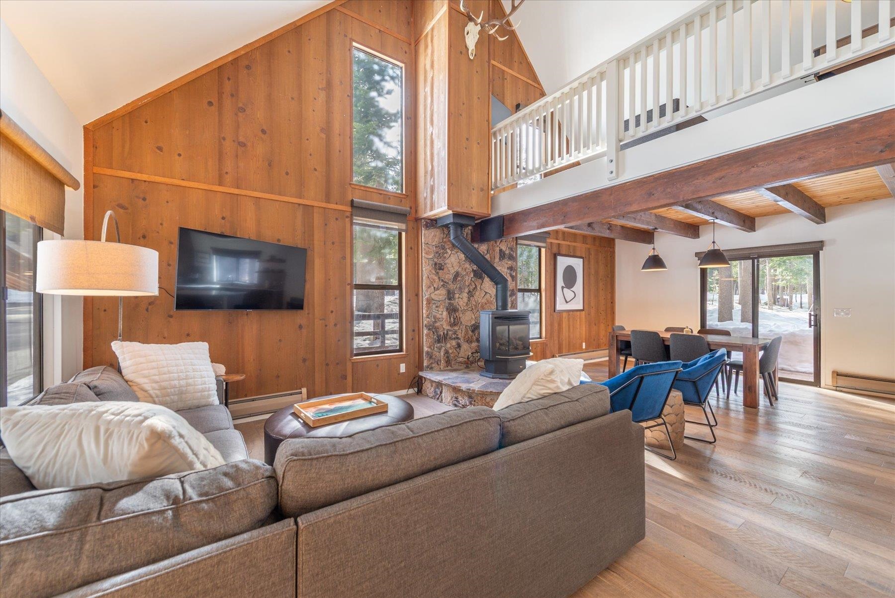 15310 Northwoods Boulevard