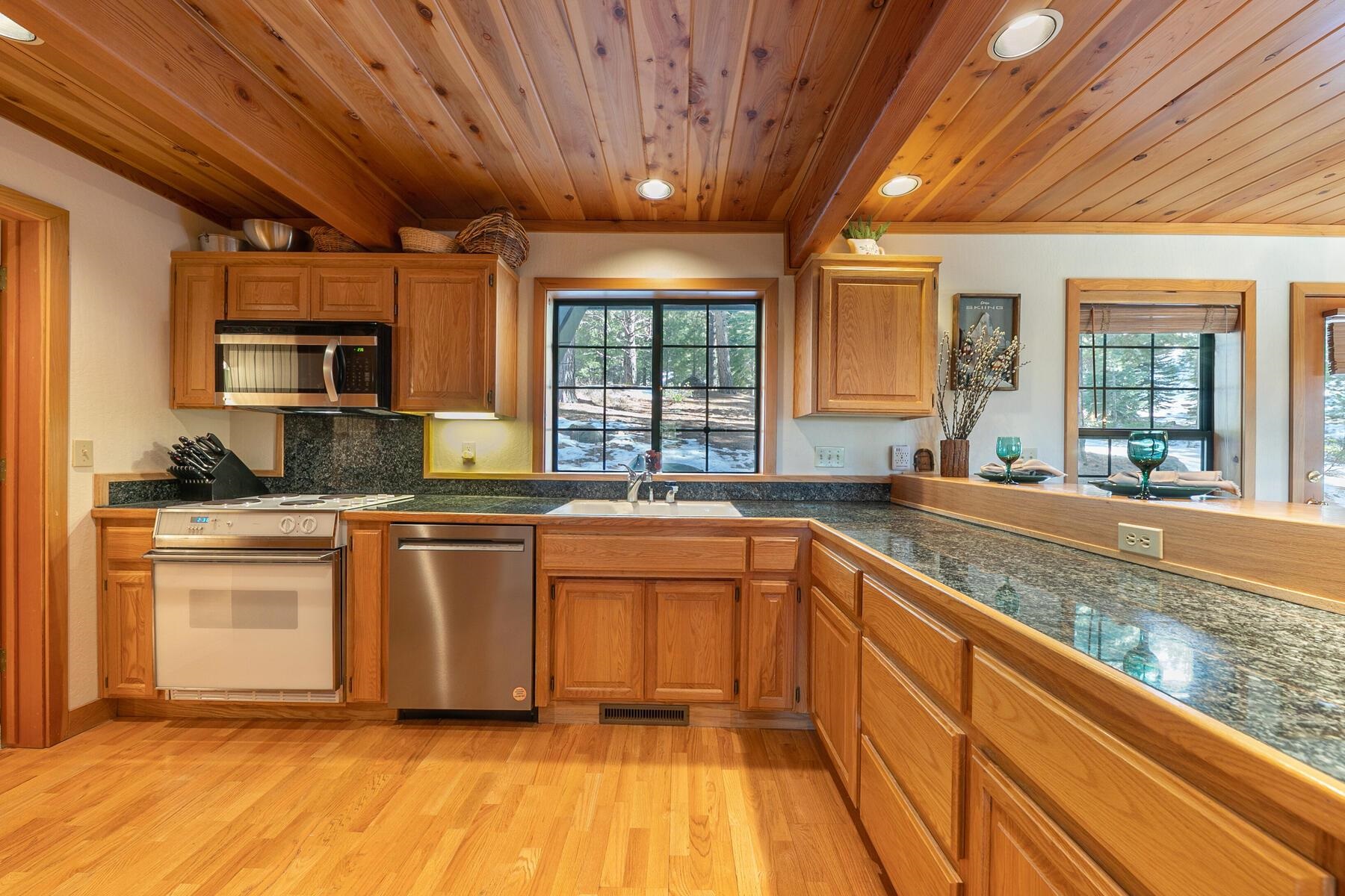 725 Conifer, Truckee, CA, 96160