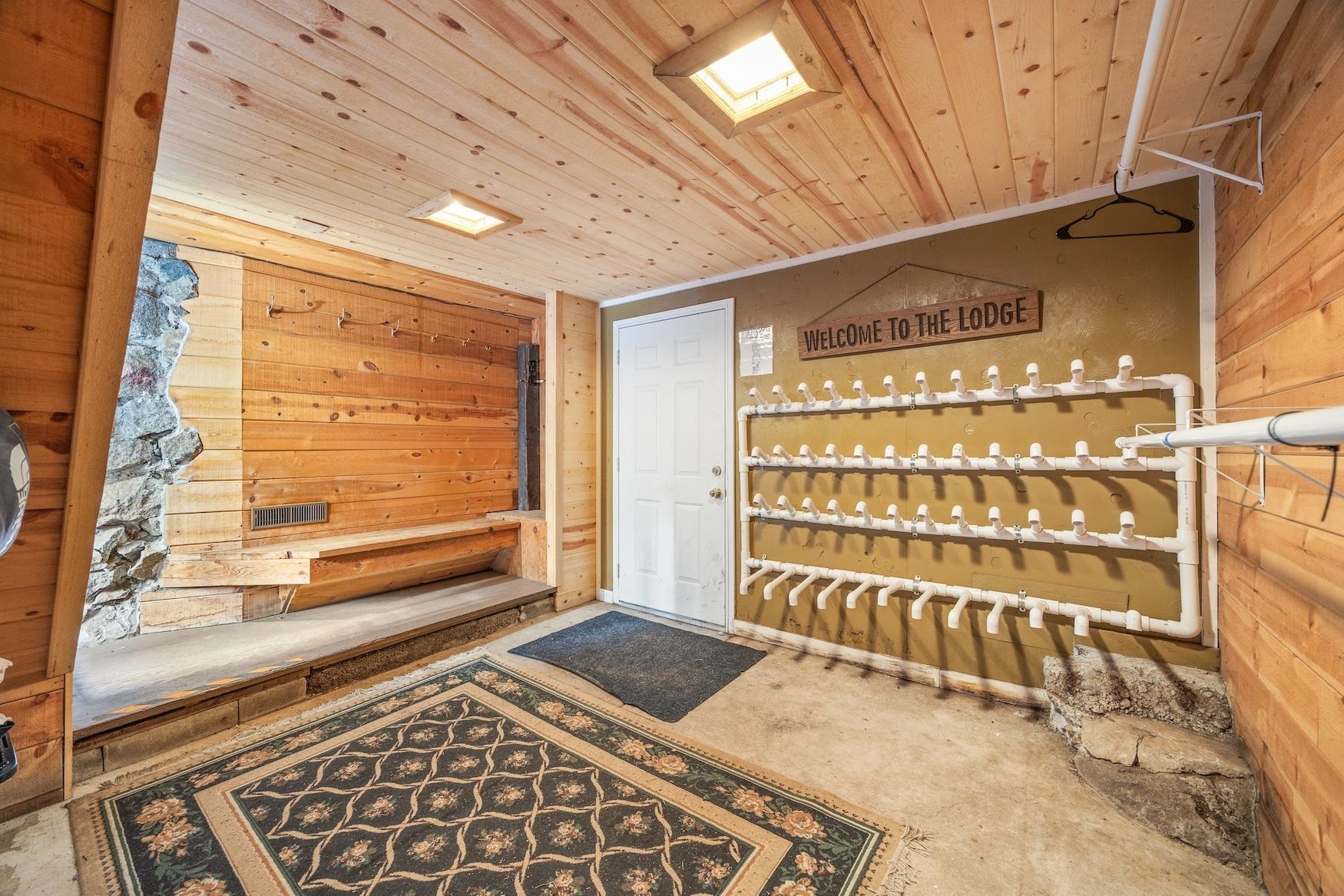 10111 Bunny Hill Road, Soda Springs, CA, 95728