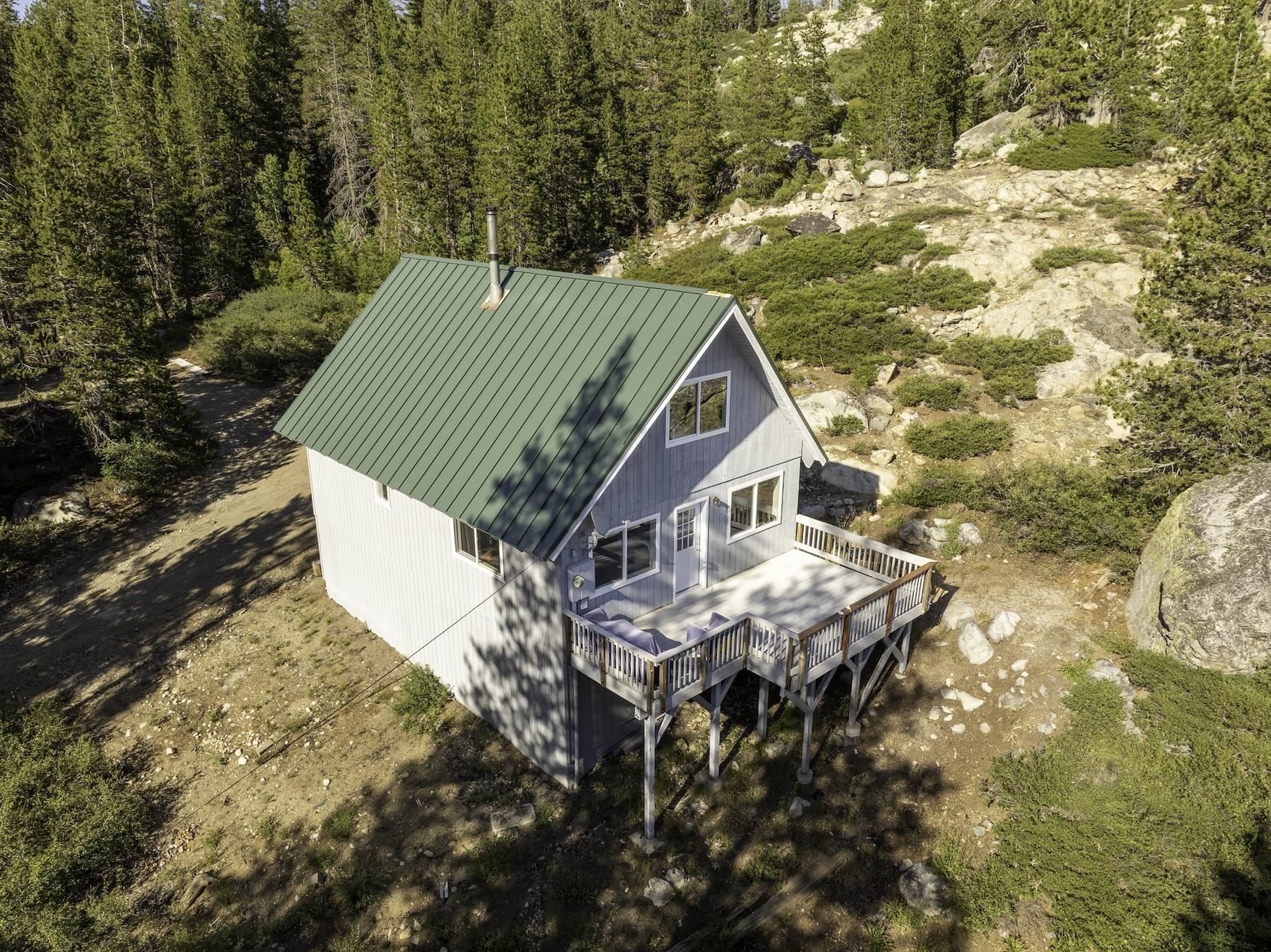 10111 Bunny Hill Road, Soda Springs, CA, 95728
