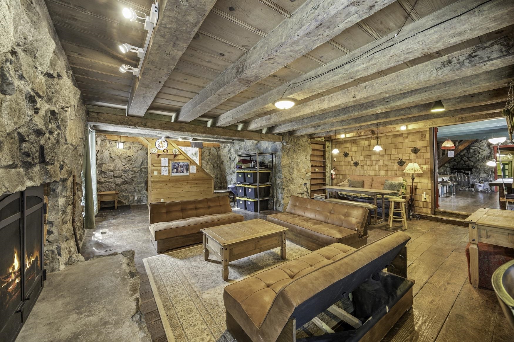 10111 Bunny Hill Road, Soda Springs, CA, 95728