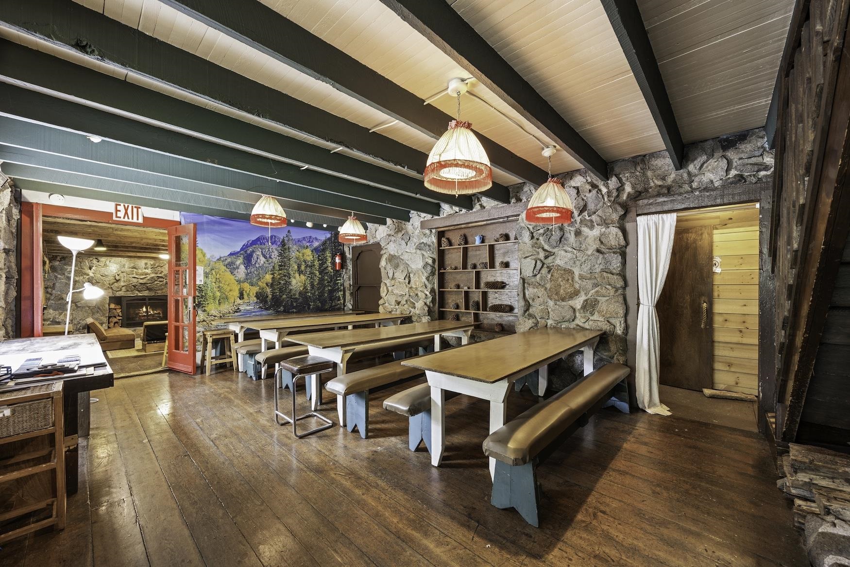 10111 Bunny Hill Road, Soda Springs, CA, 95728
