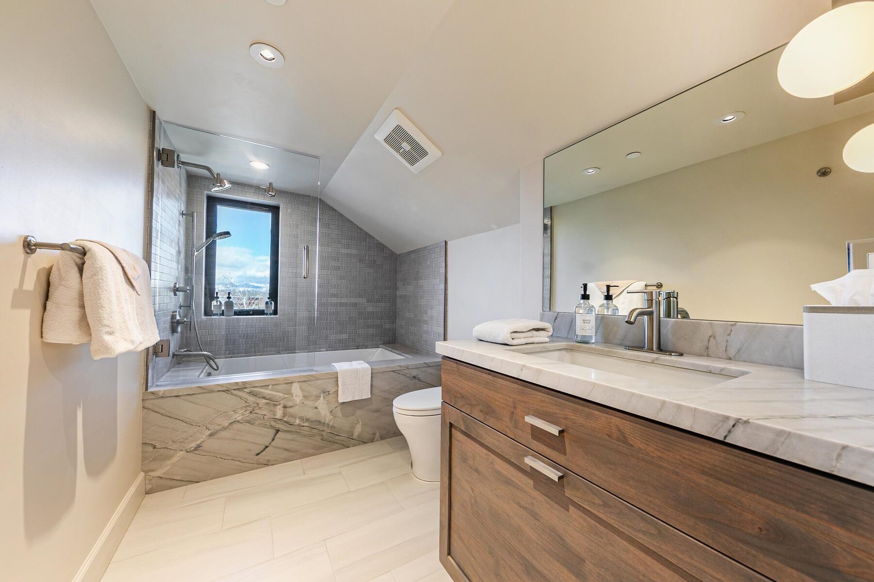 12313 Soaring Way UNIT 3D, Truckee, CA, 96161