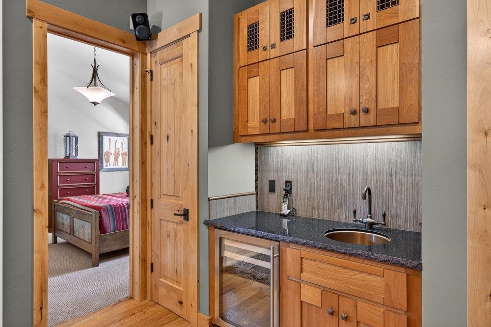 15043 Wolfgang Road, Truckee, CA, 96161