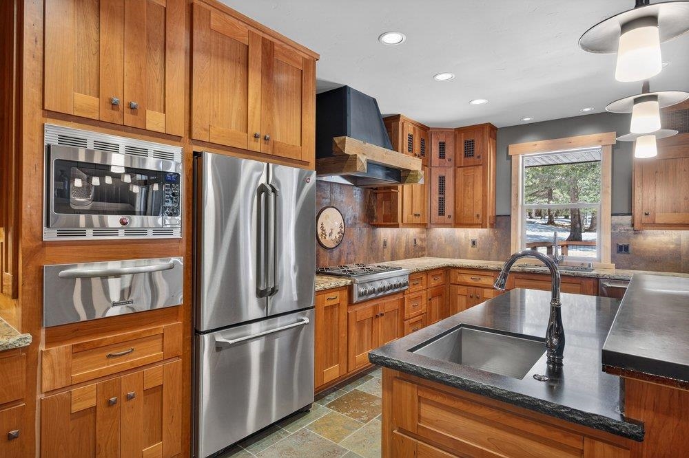 15043 Wolfgang Road, Truckee, CA, 96161