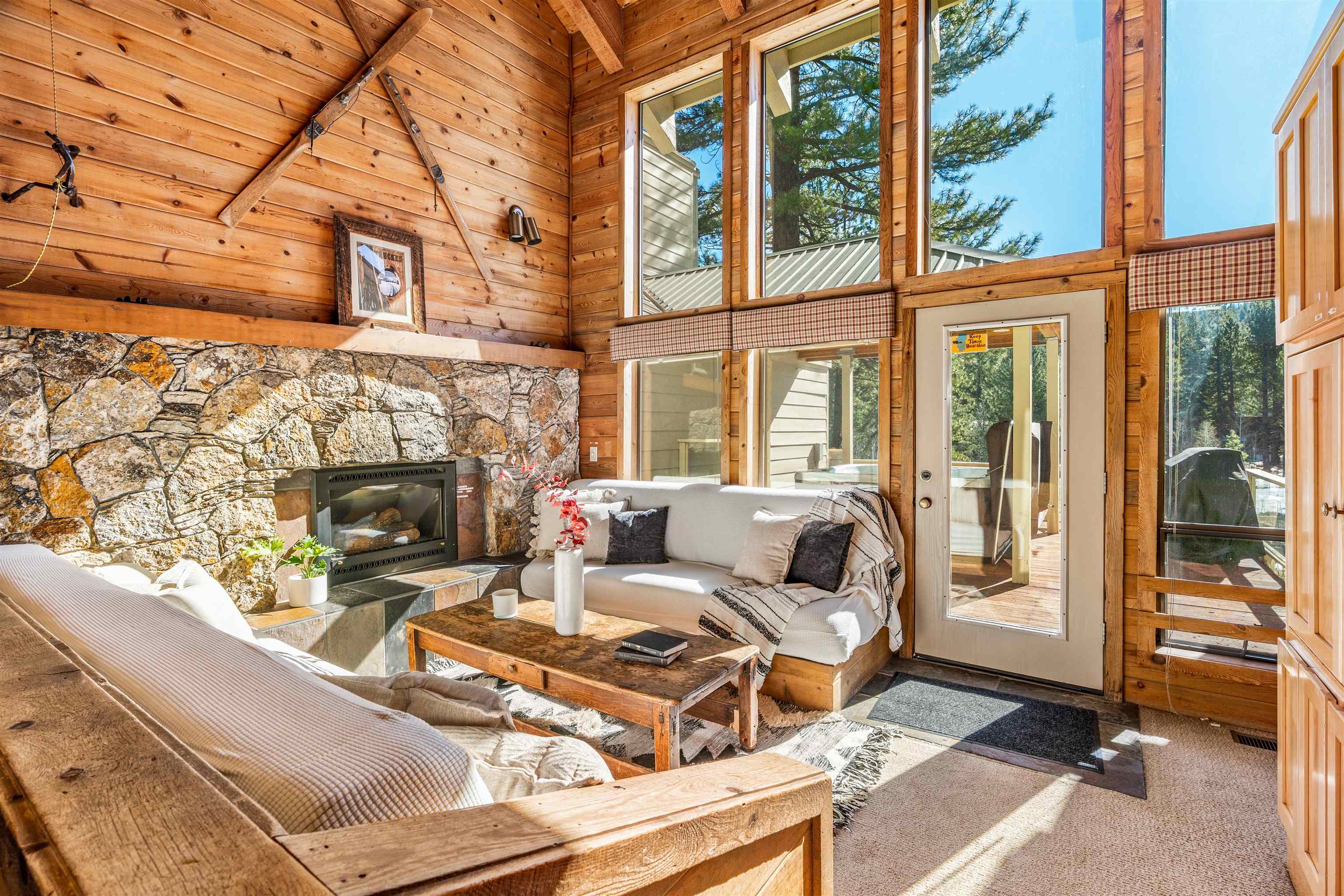 519 Wolf Tree, Truckee, CA, 96161-0000