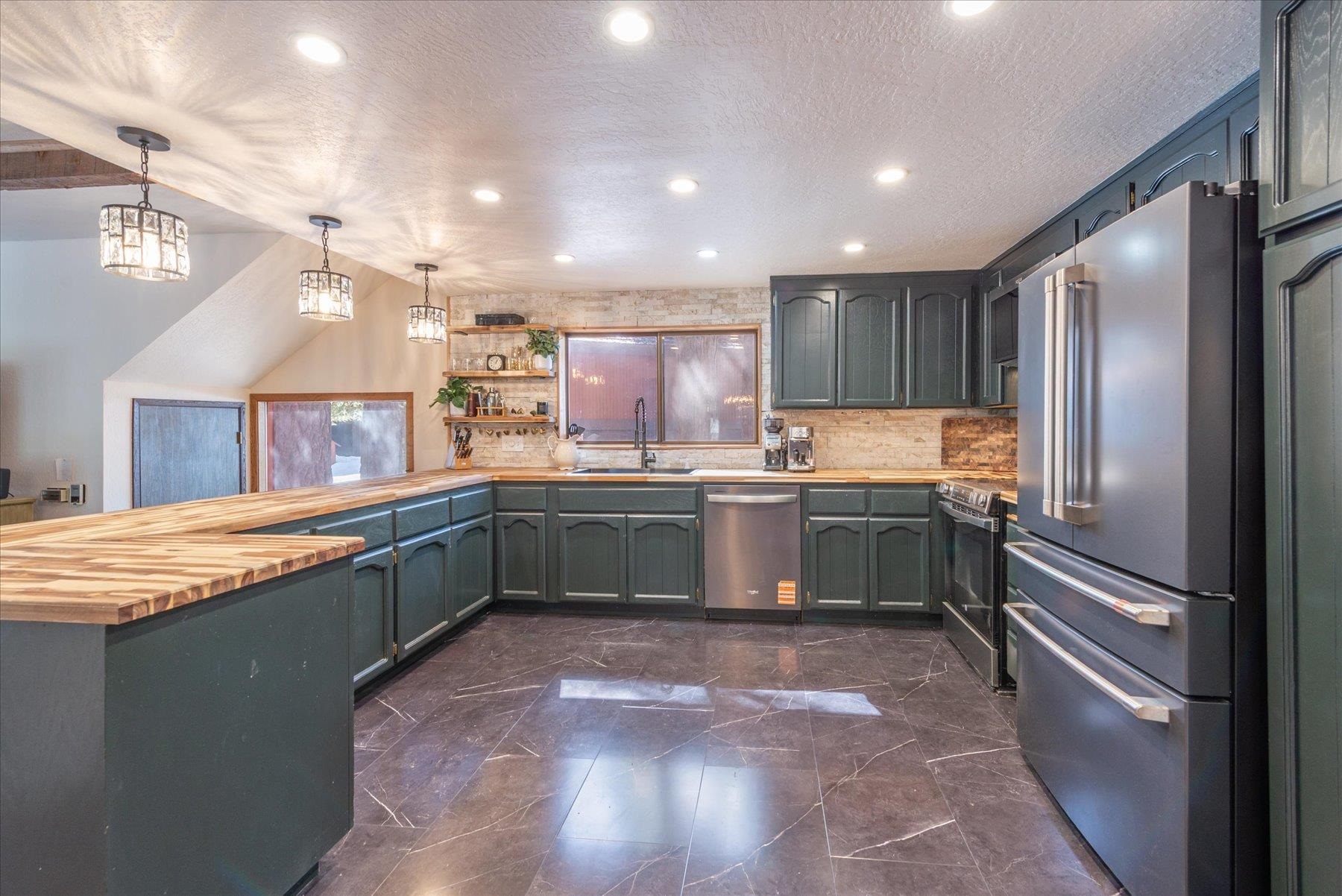 12621 Peregrine Drive, Truckee, CA, 96161-6827