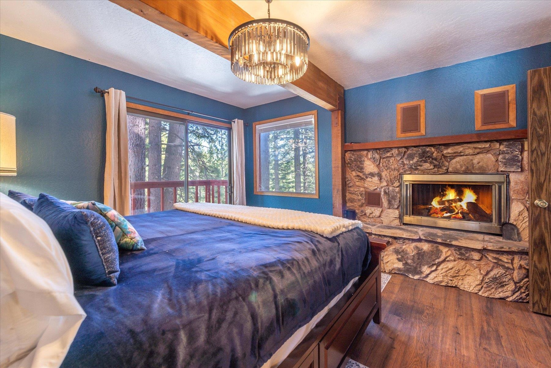 12621 Peregrine Drive, Truckee, CA, 96161-6827