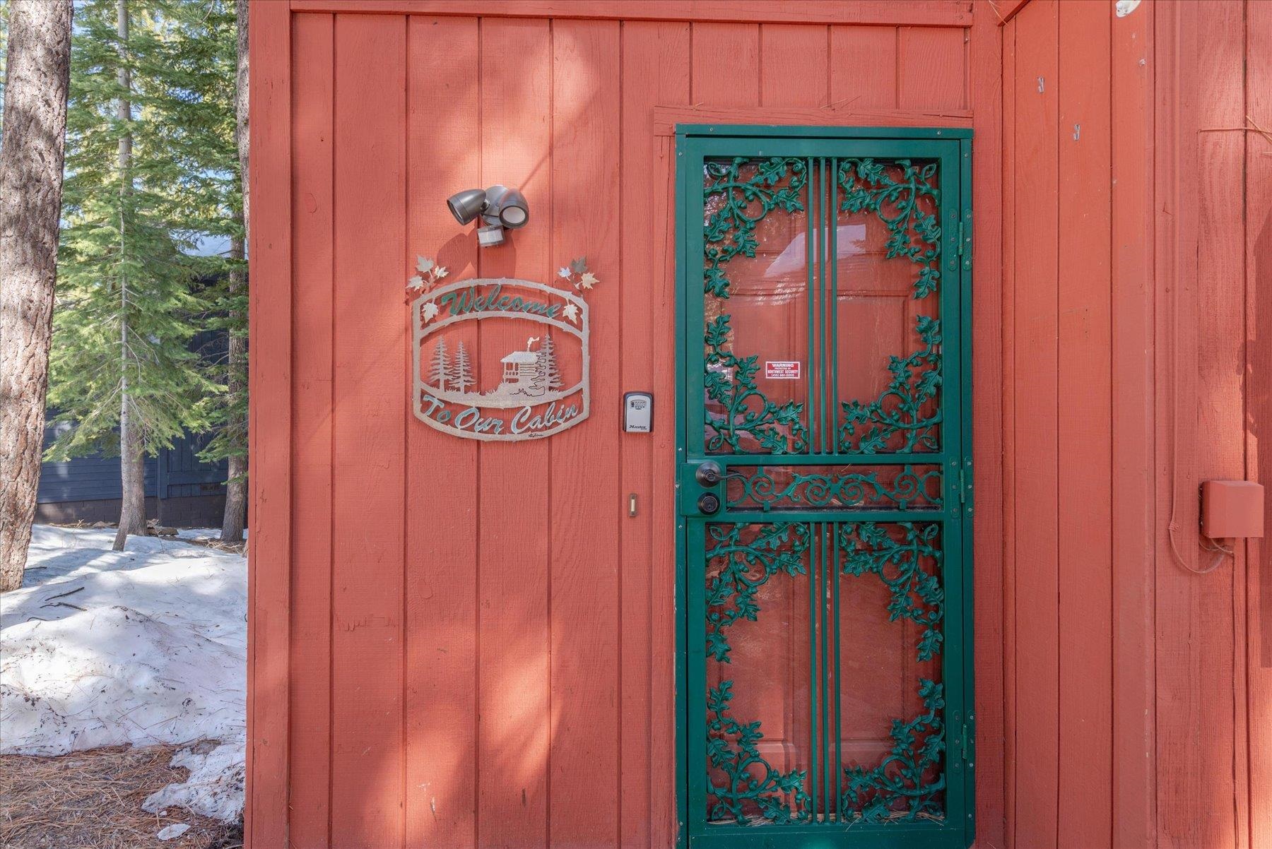 12621 Peregrine Drive, Truckee, CA, 96161-6827