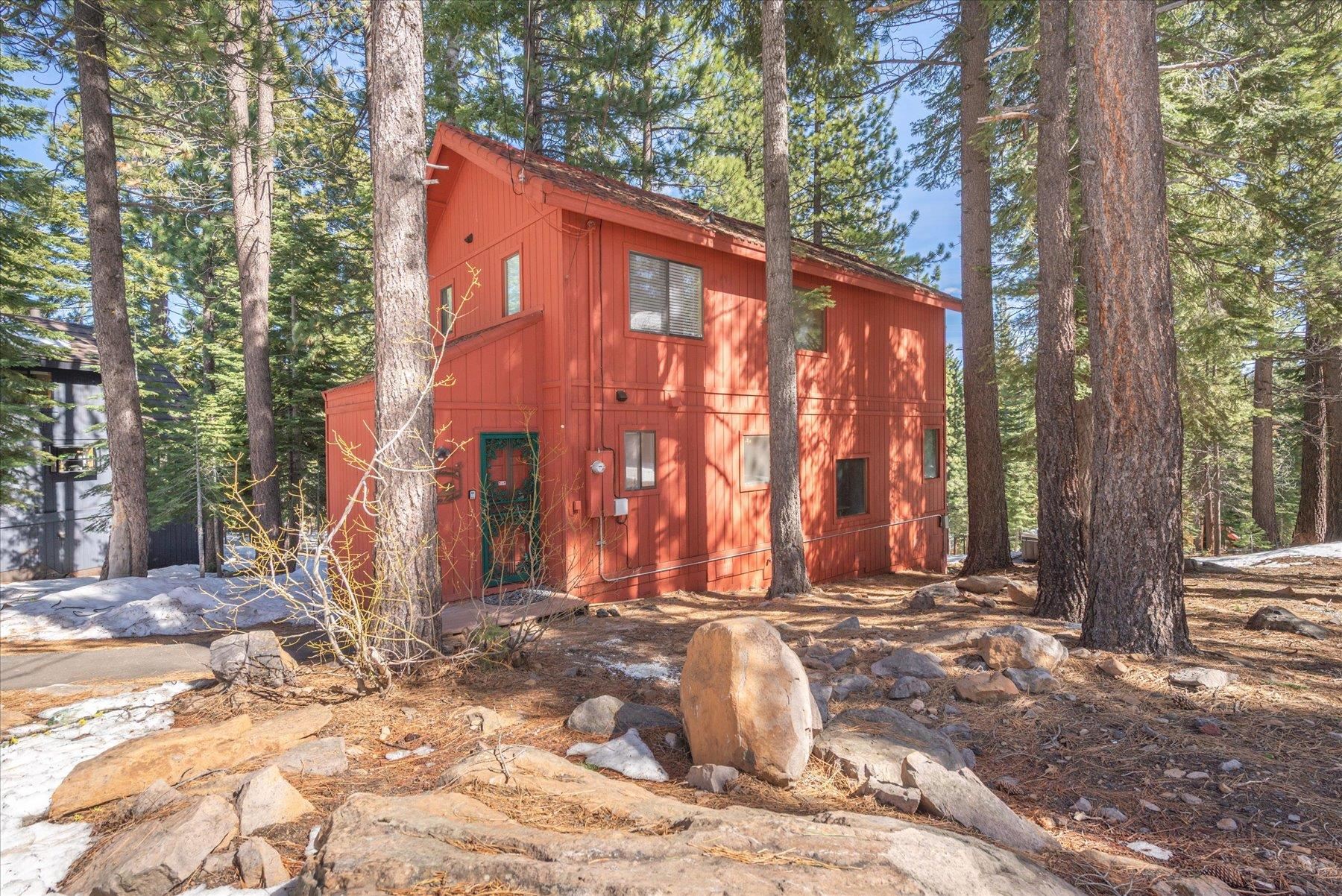 12621 Peregrine Drive, Truckee, CA, 96161-6827