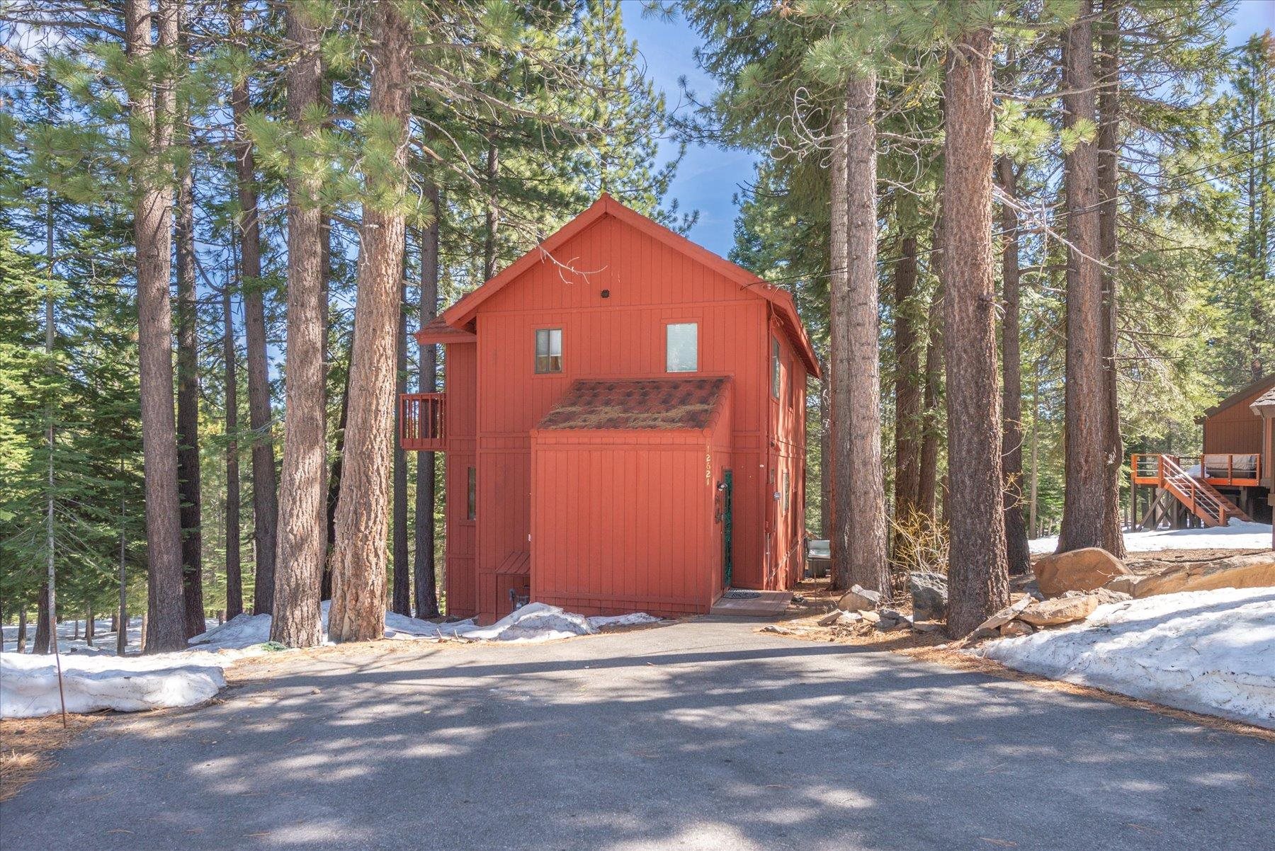 12621 Peregrine Drive, Truckee, CA, 96161-6827