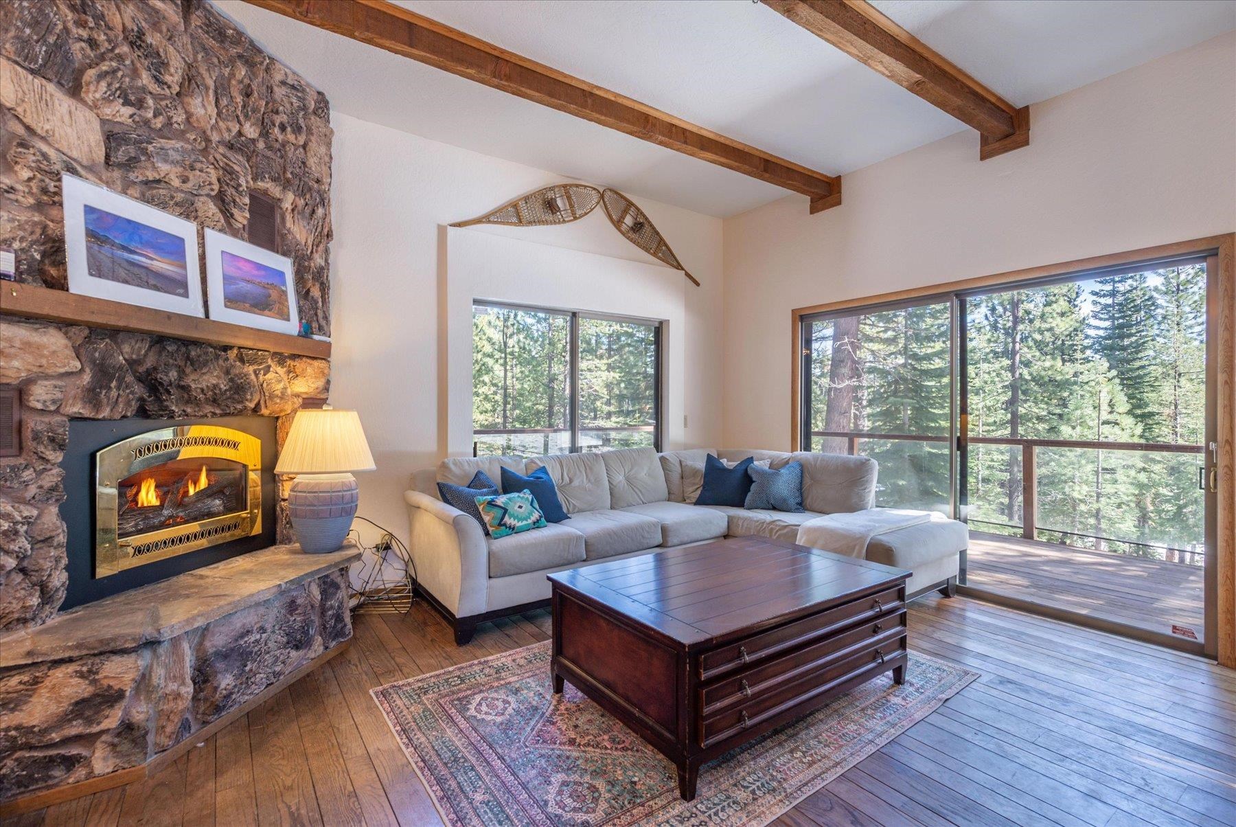 12621 Peregrine Drive, Truckee, CA, 96161-6827