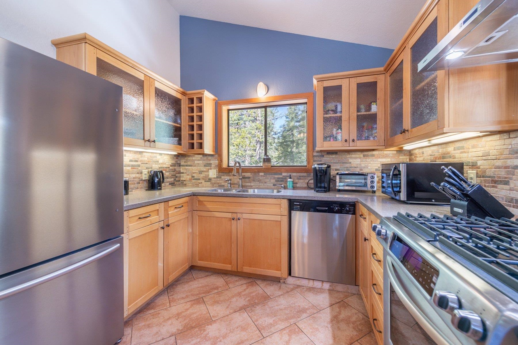 12317 Bennett Flat Road, Truckee, CA, 96161