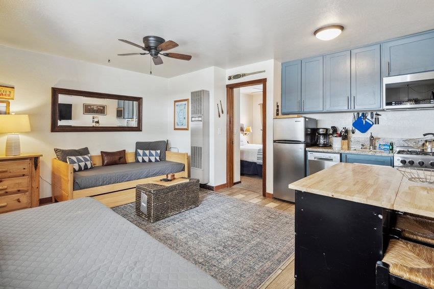 6943 North Lake Boulevard #44